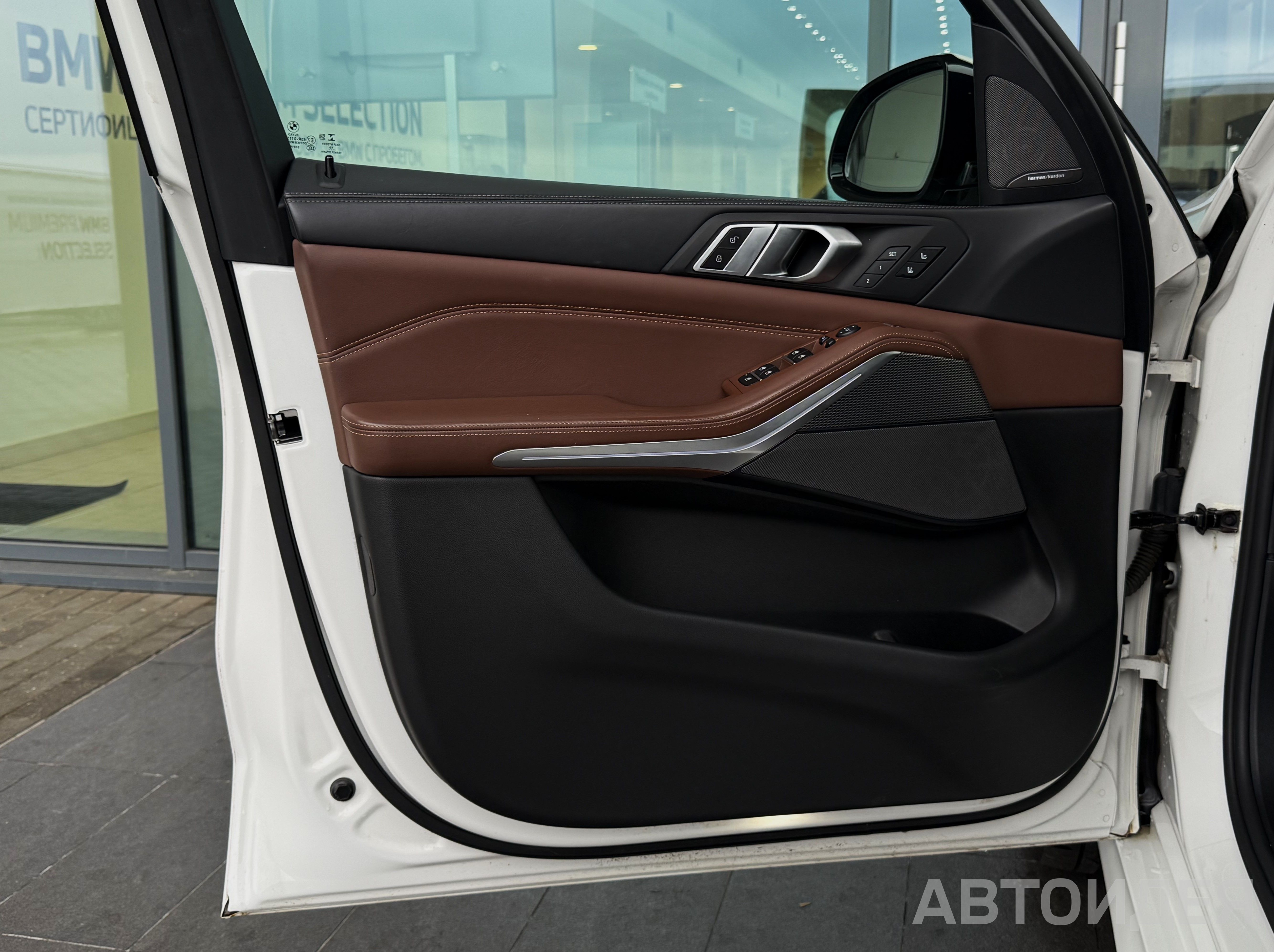 BMW X5 xDrive40i фото 11