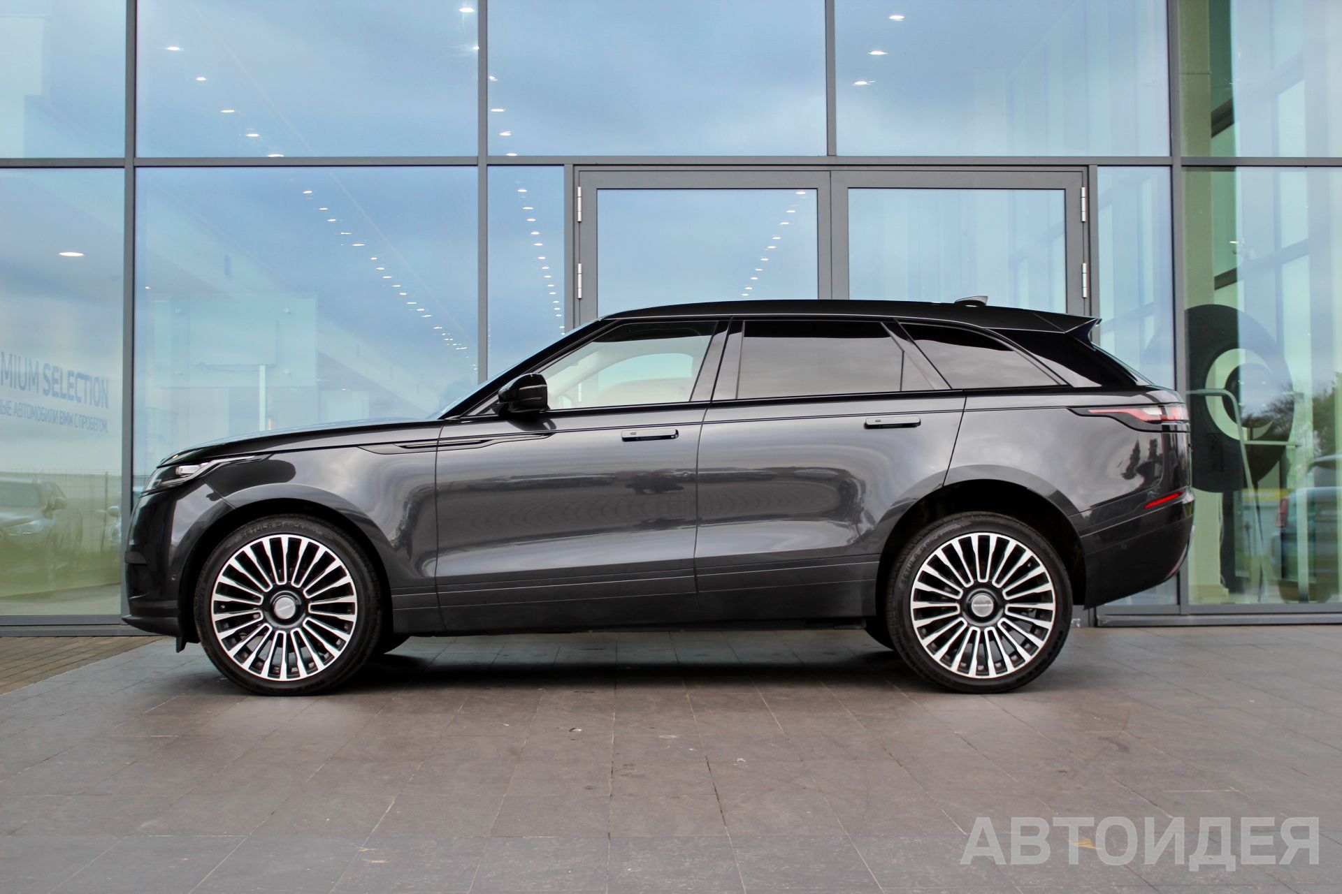 Land Rover Range-Rover Velar 2.0d 240PS фото 2