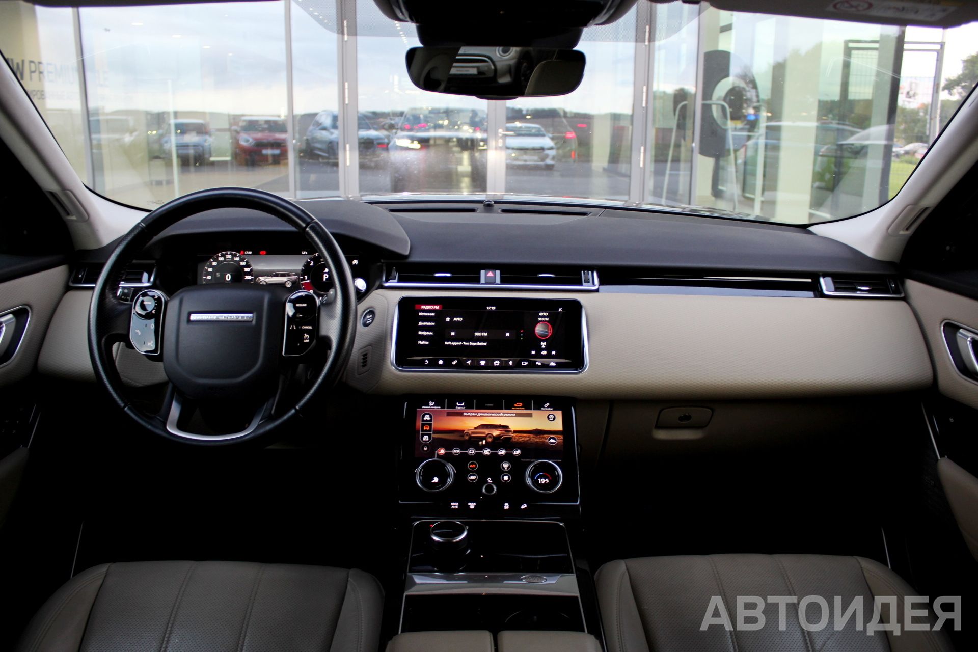 Land Rover Range-Rover Velar 2.0d 240PS фото 8
