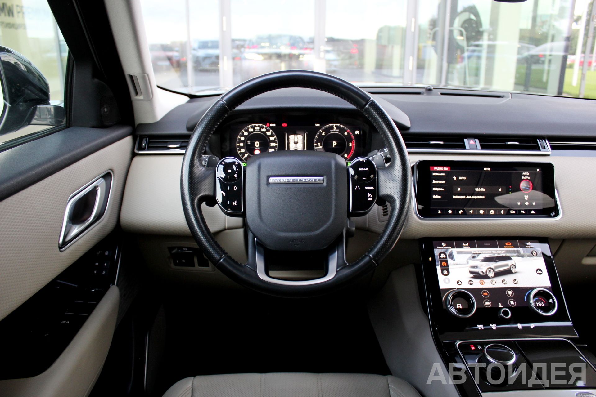Land Rover Range-Rover Velar 2.0d 240PS фото 9