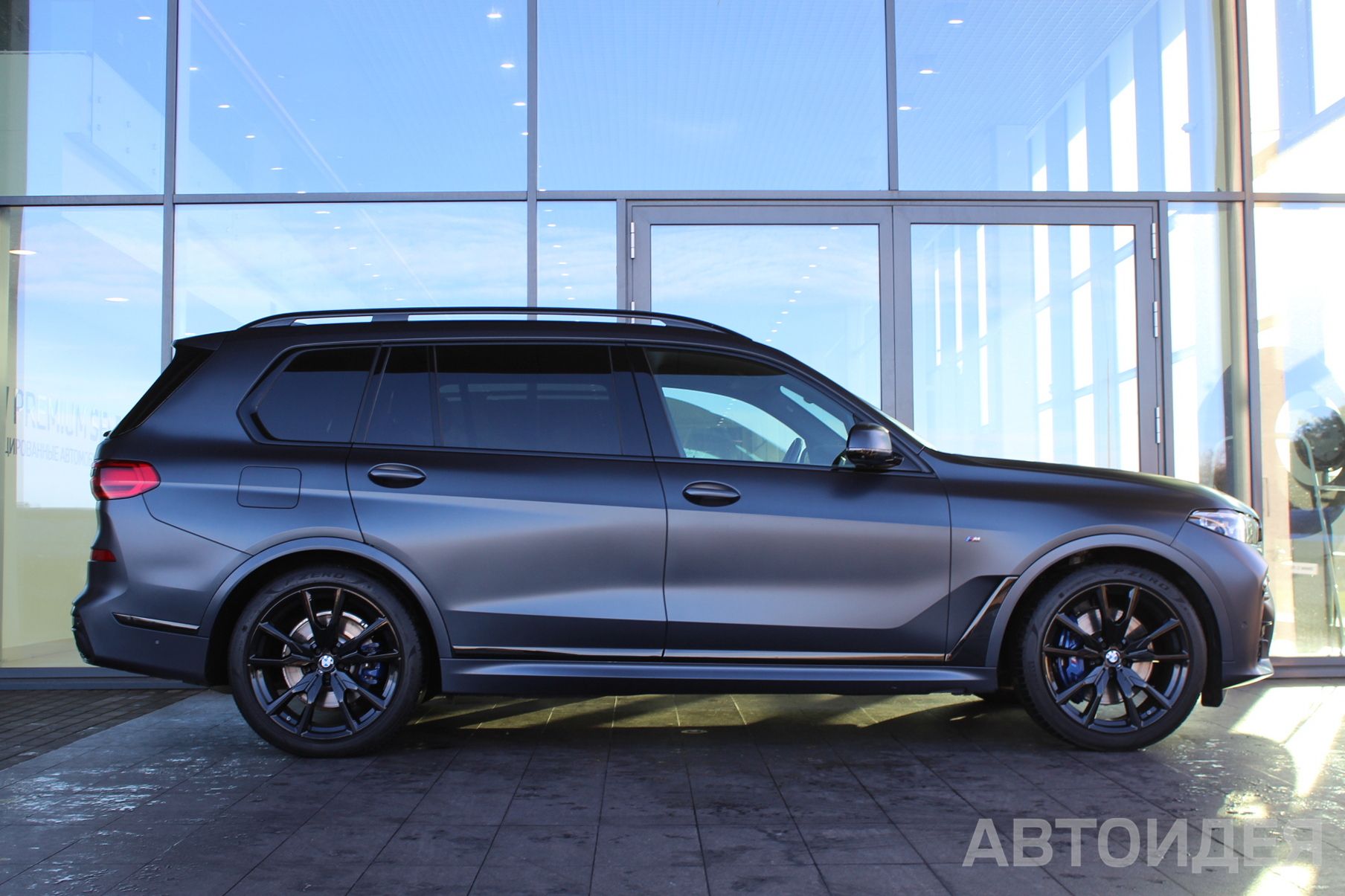 BMW X7 M50d фото 3