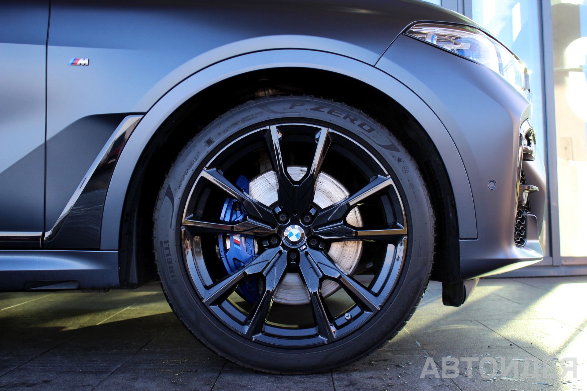 BMW X7 M50d фото 6