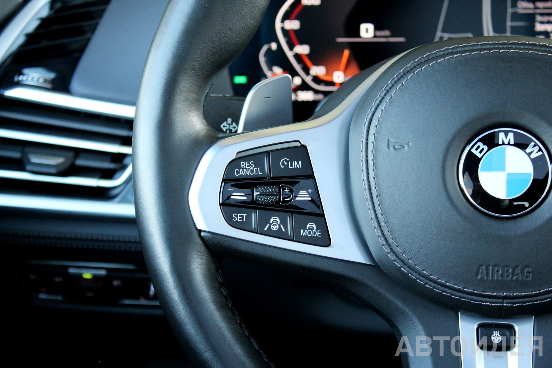 BMW X7 M50d фото 10