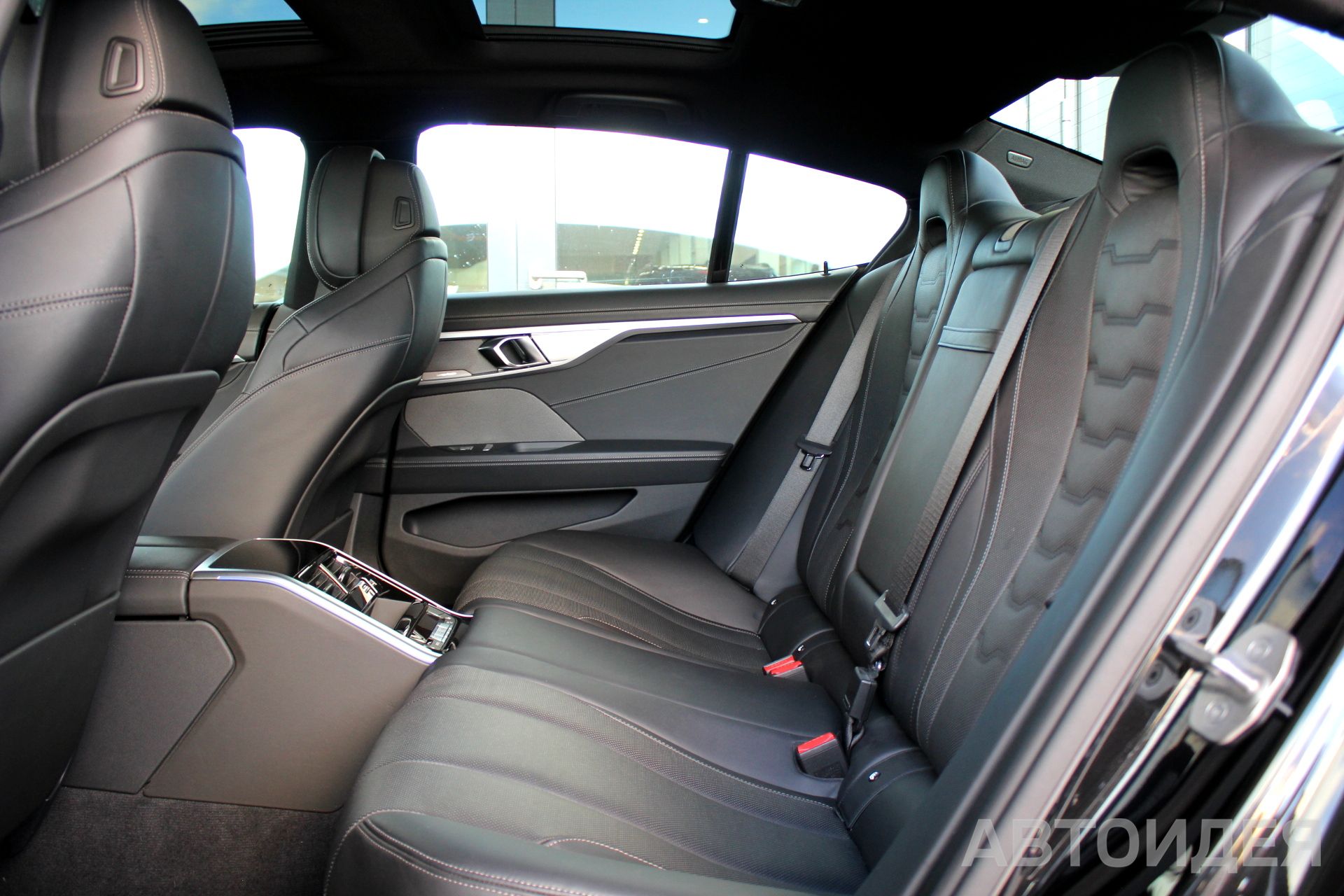 BMW 840d xDrive Gran Coupe фото 24