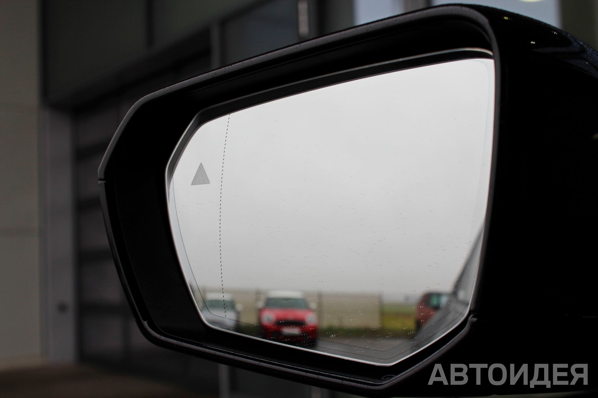 BMW i iX xDrive40 фото 29