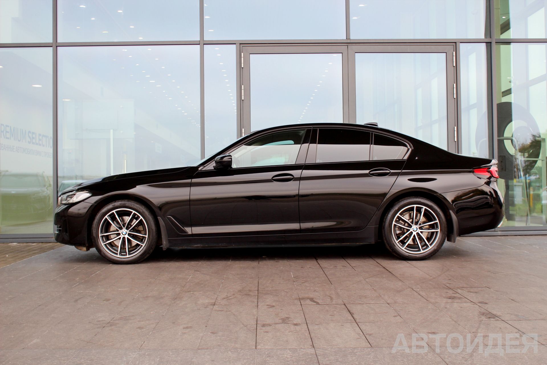 BMW 520i Sedan фото 2