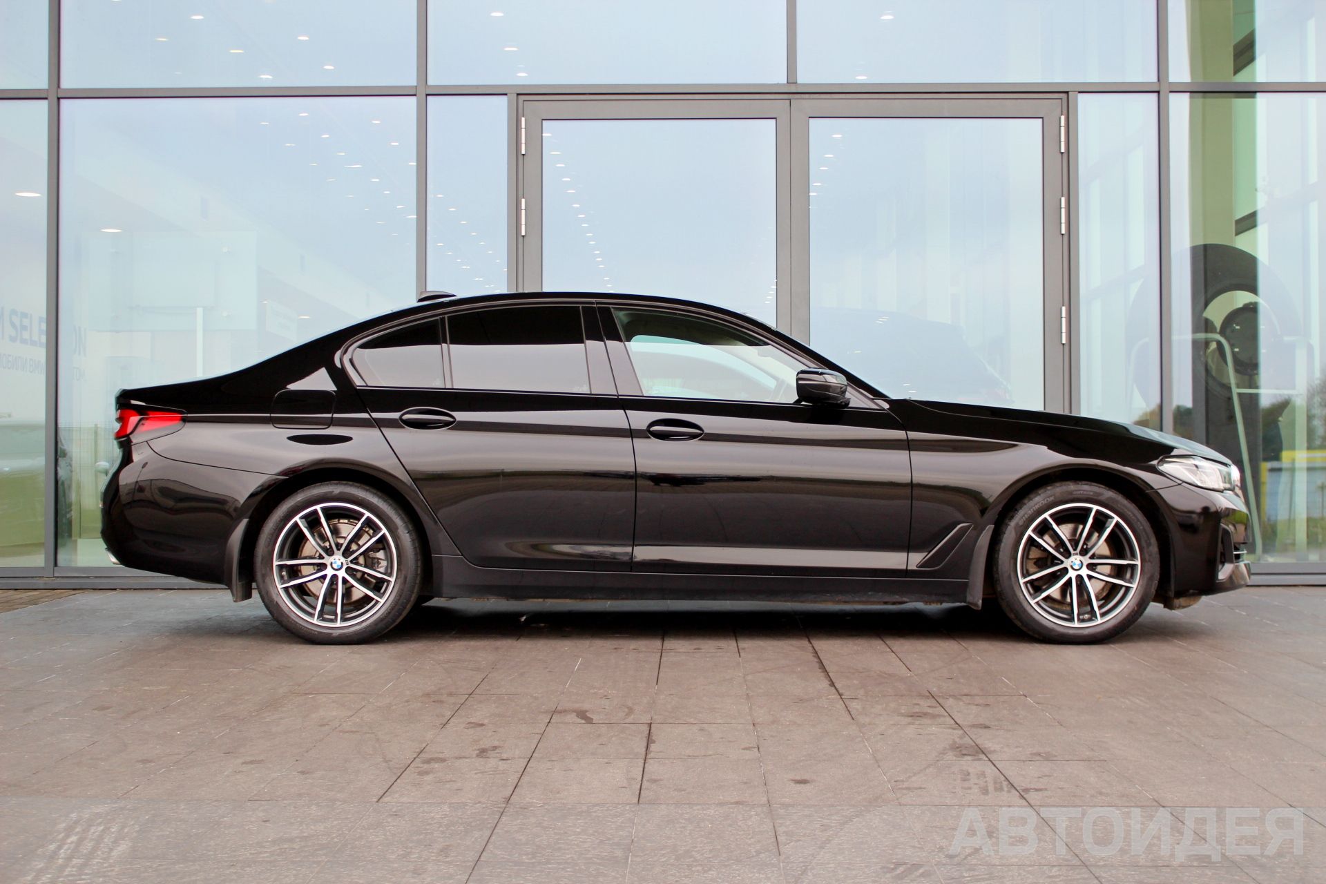 BMW 520i Sedan фото 3