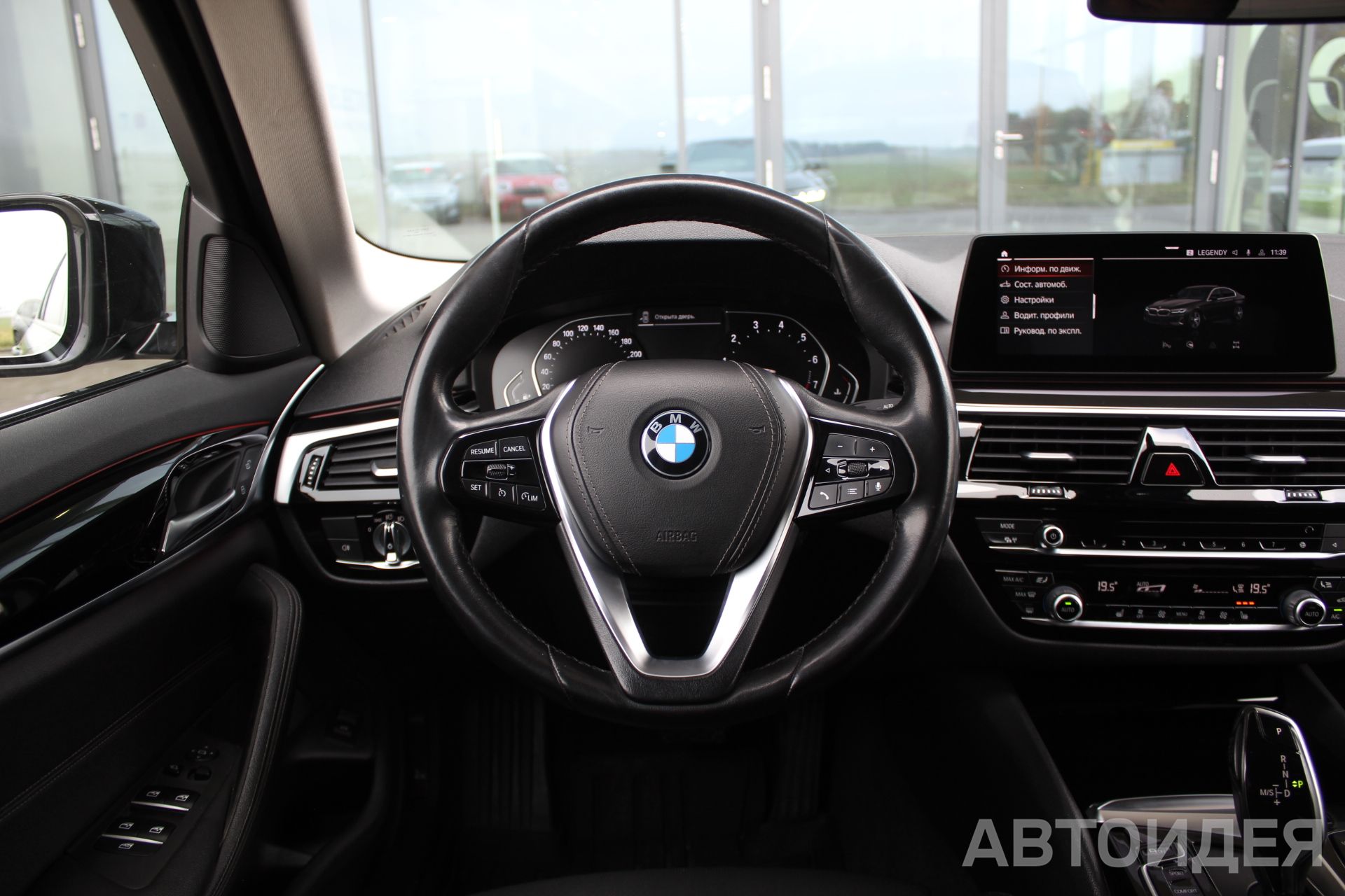 BMW 520i Sedan фото 10