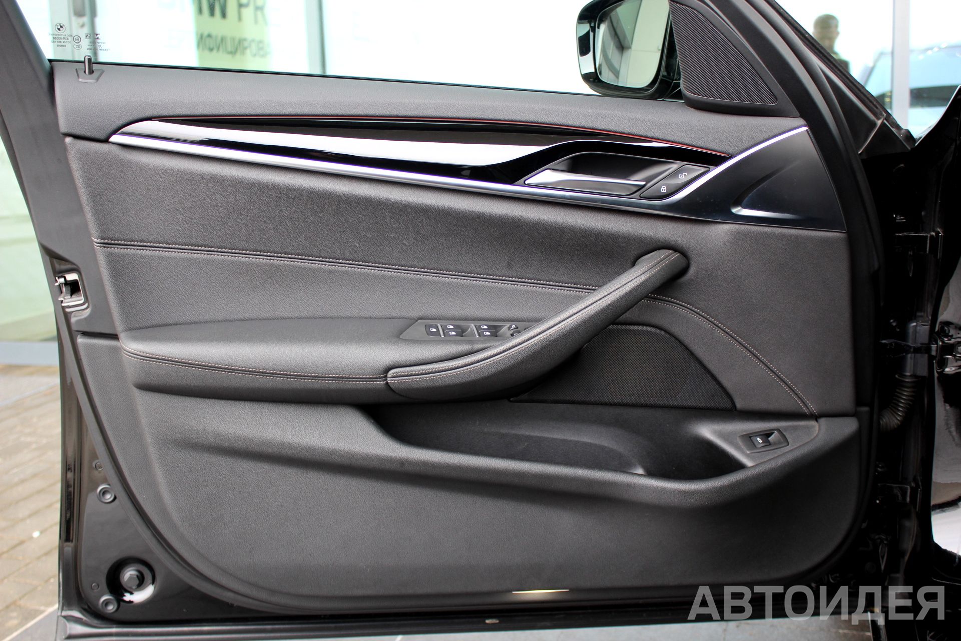 BMW 520i Sedan фото 19