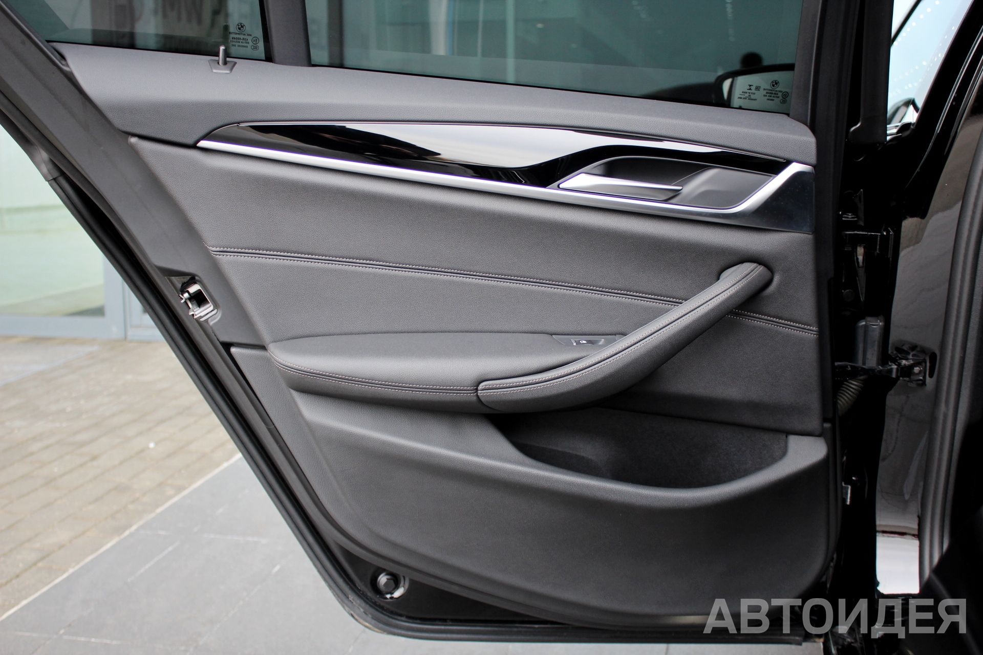 BMW 520i Sedan фото 22