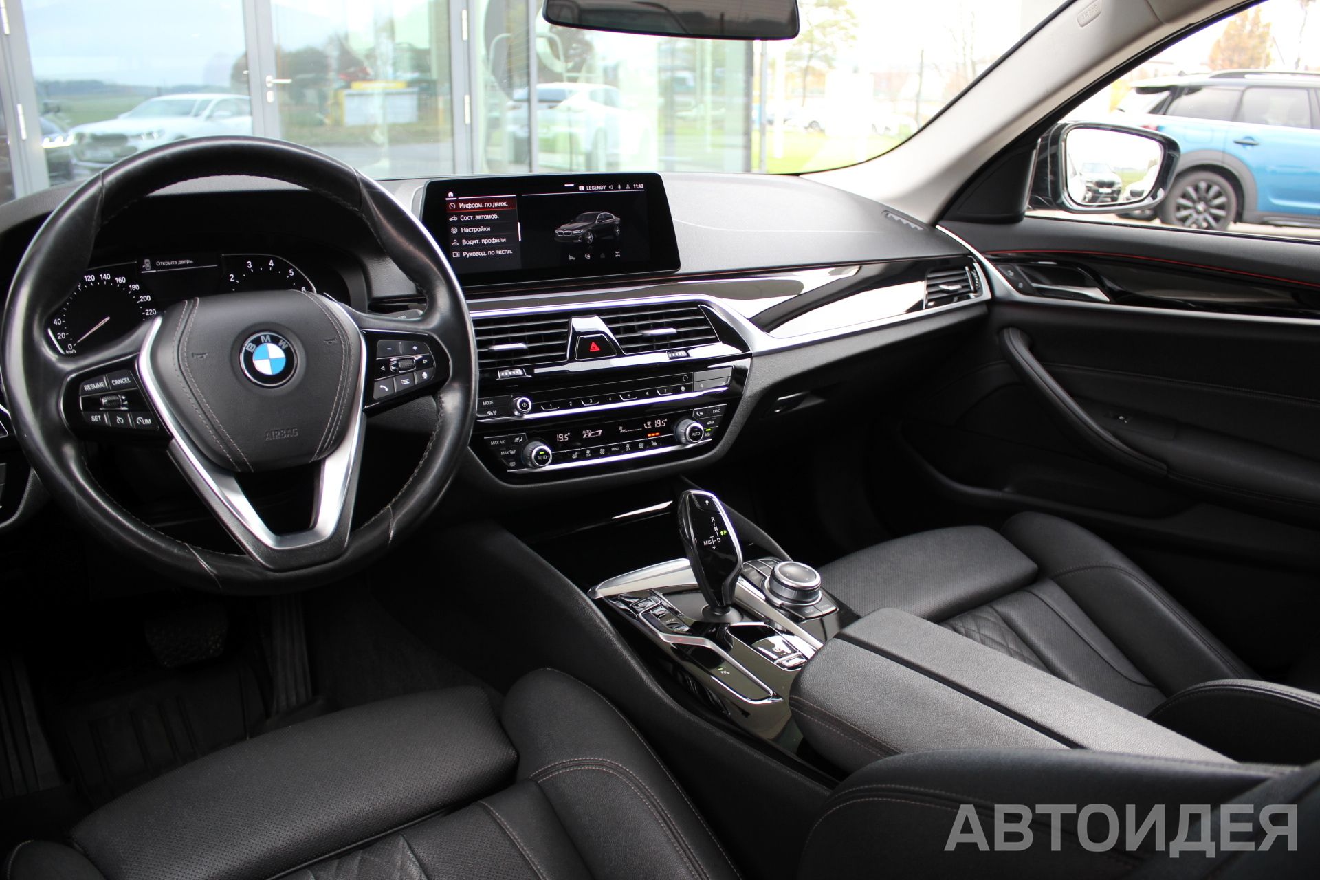 BMW 520i Sedan фото 24