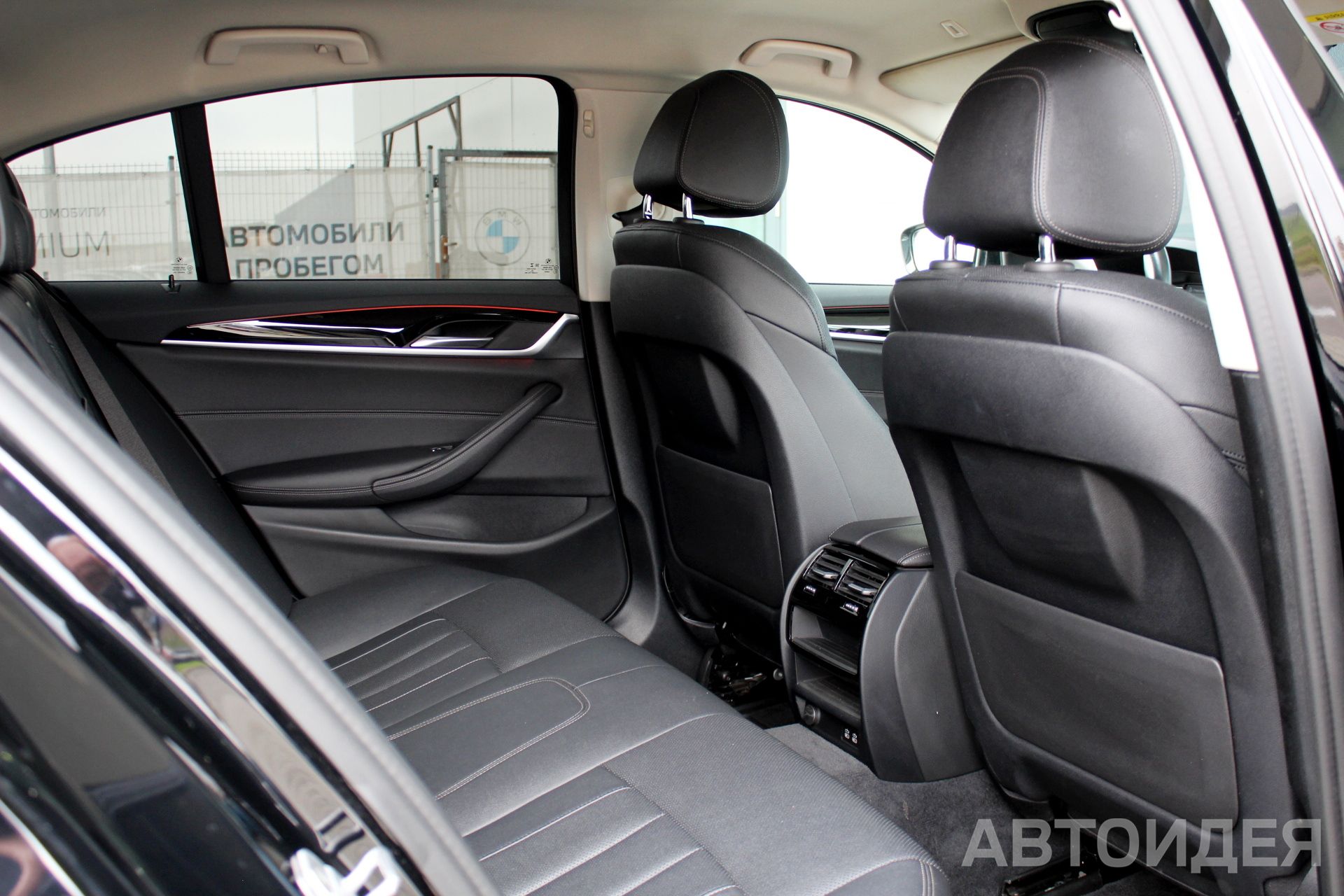 BMW 520i Sedan фото 26