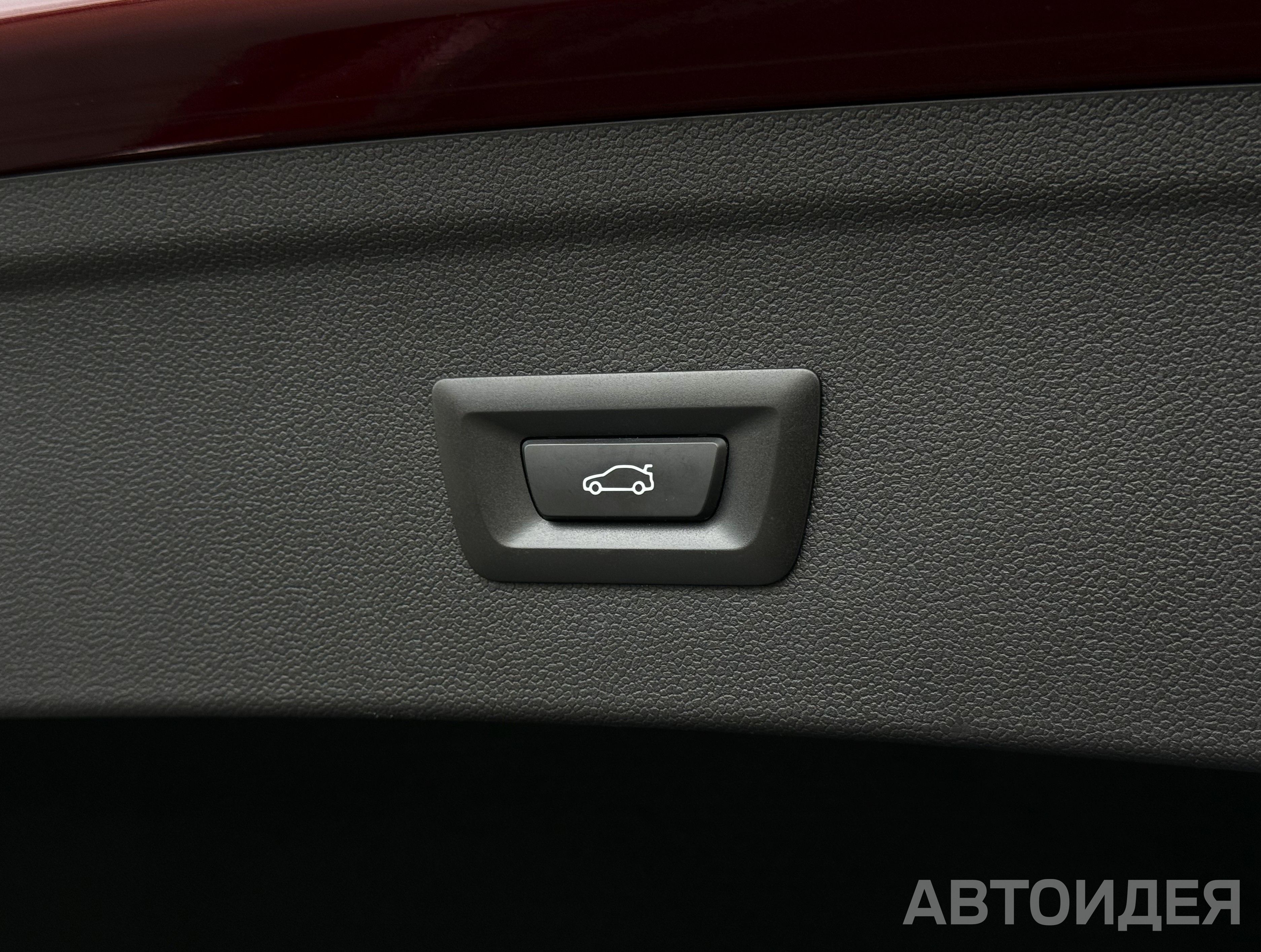 BMW i iX xDrive40 фото 28