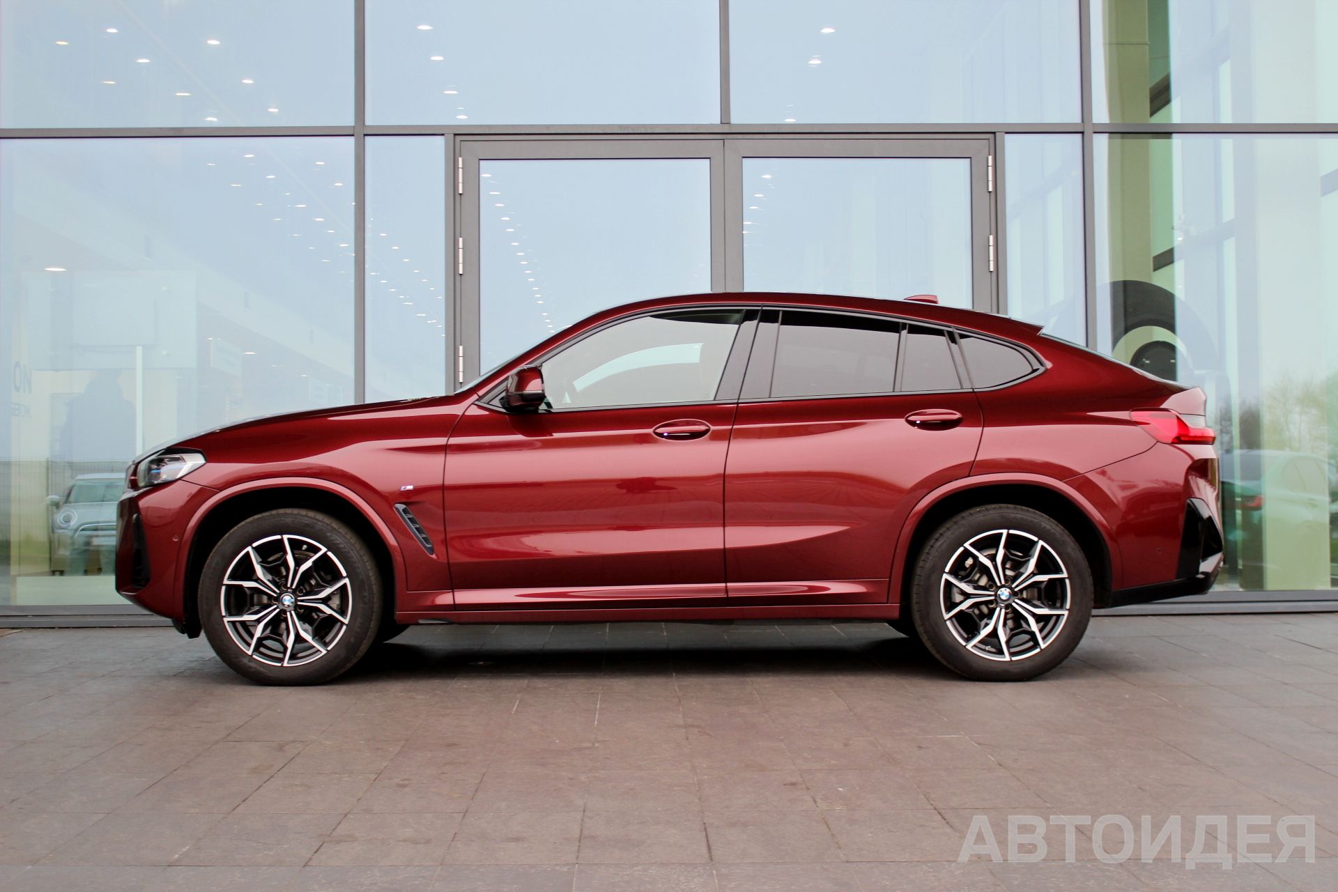 BMW X4 xDrive20i фото 2