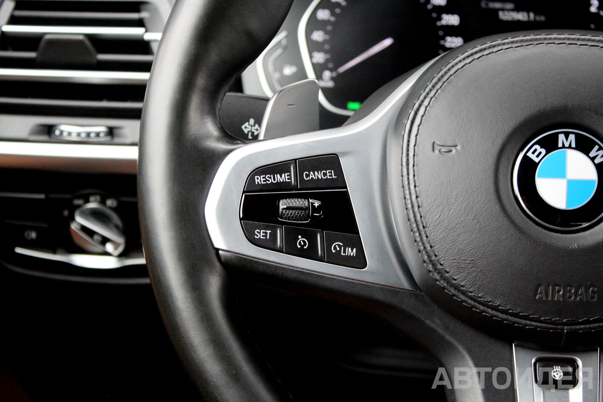 BMW X4 xDrive20i фото 10