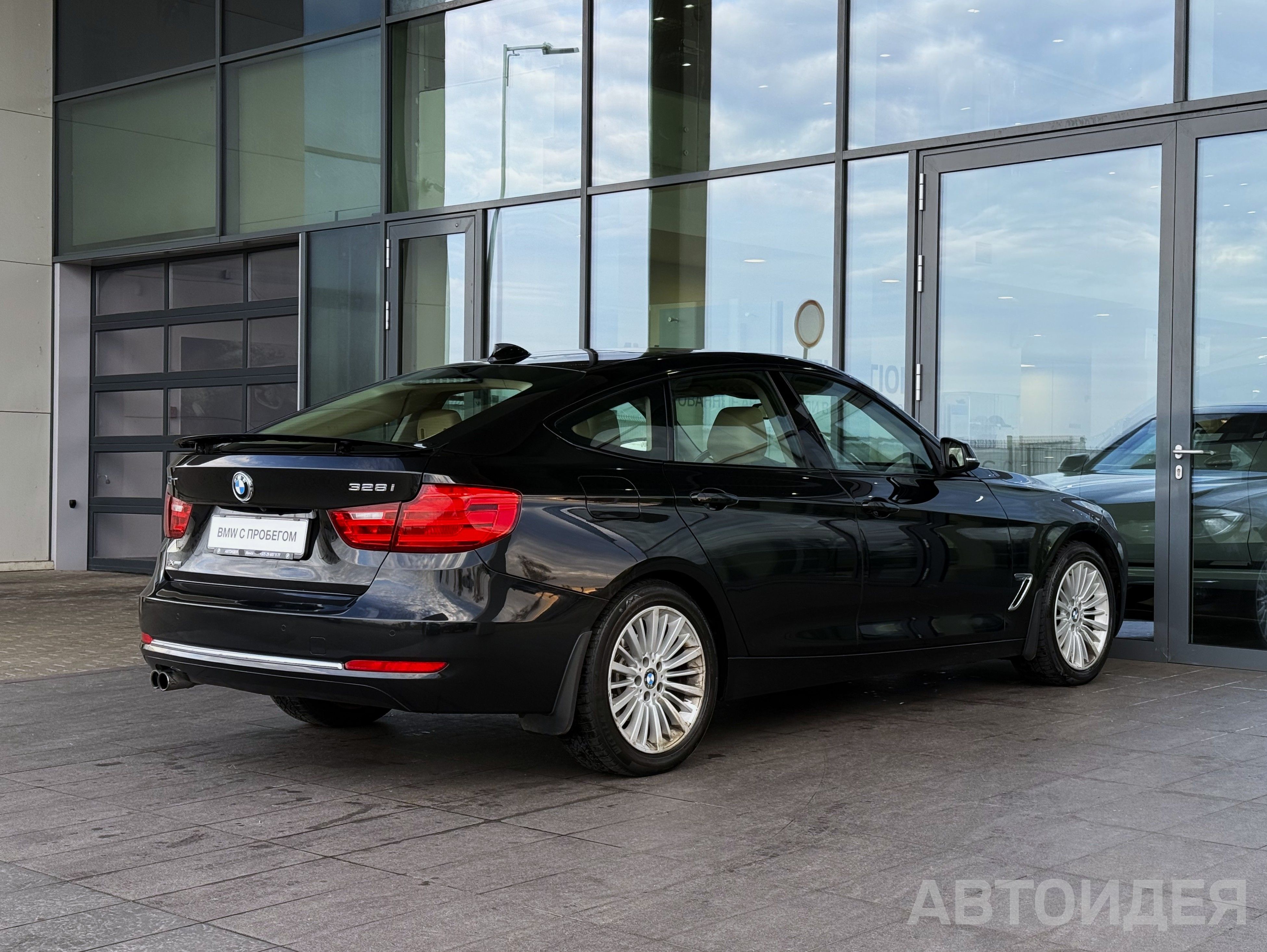 BMW 328i xDrive Gran Turismo фото 3