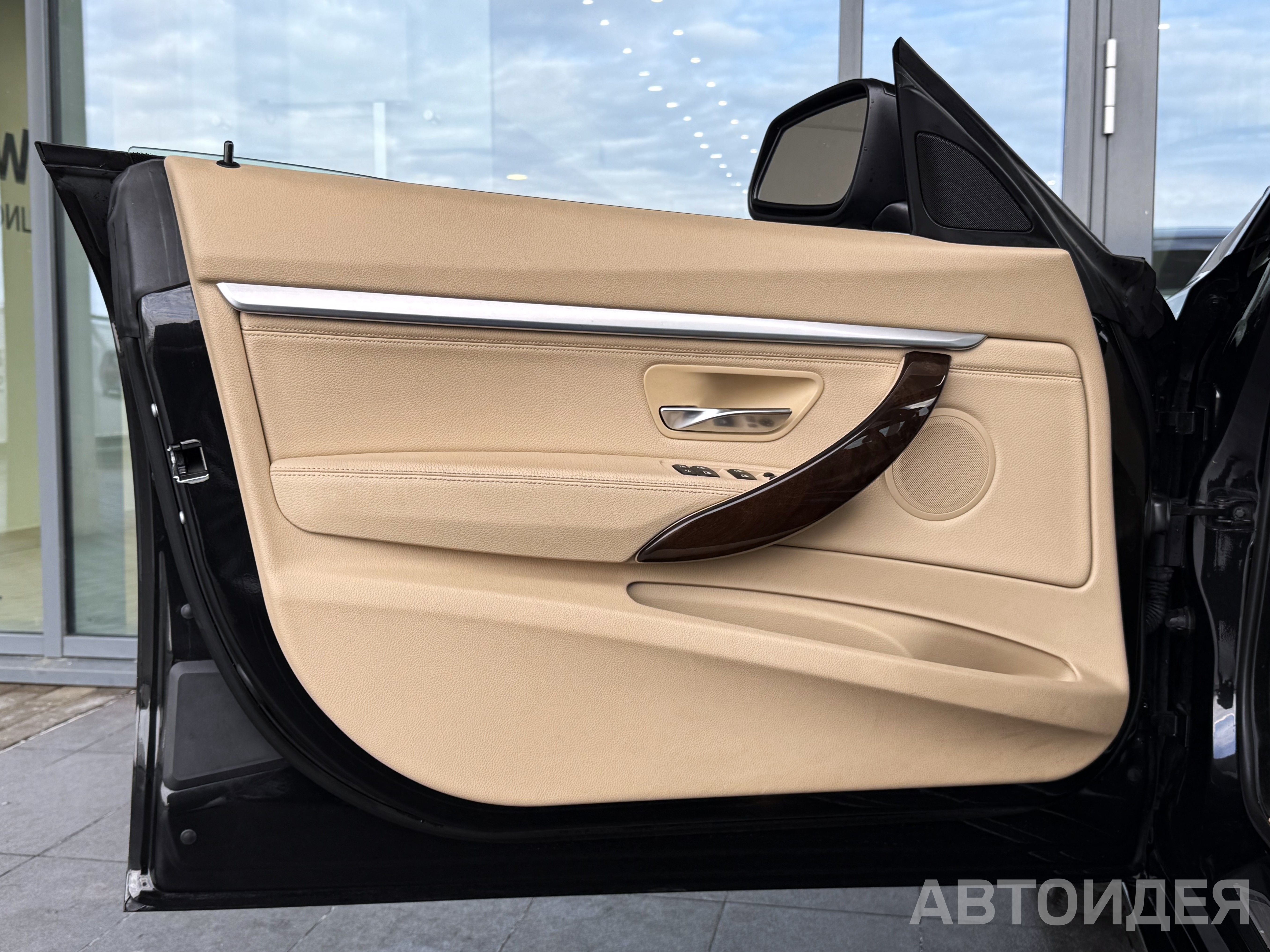 BMW 328i xDrive Gran Turismo фото 12