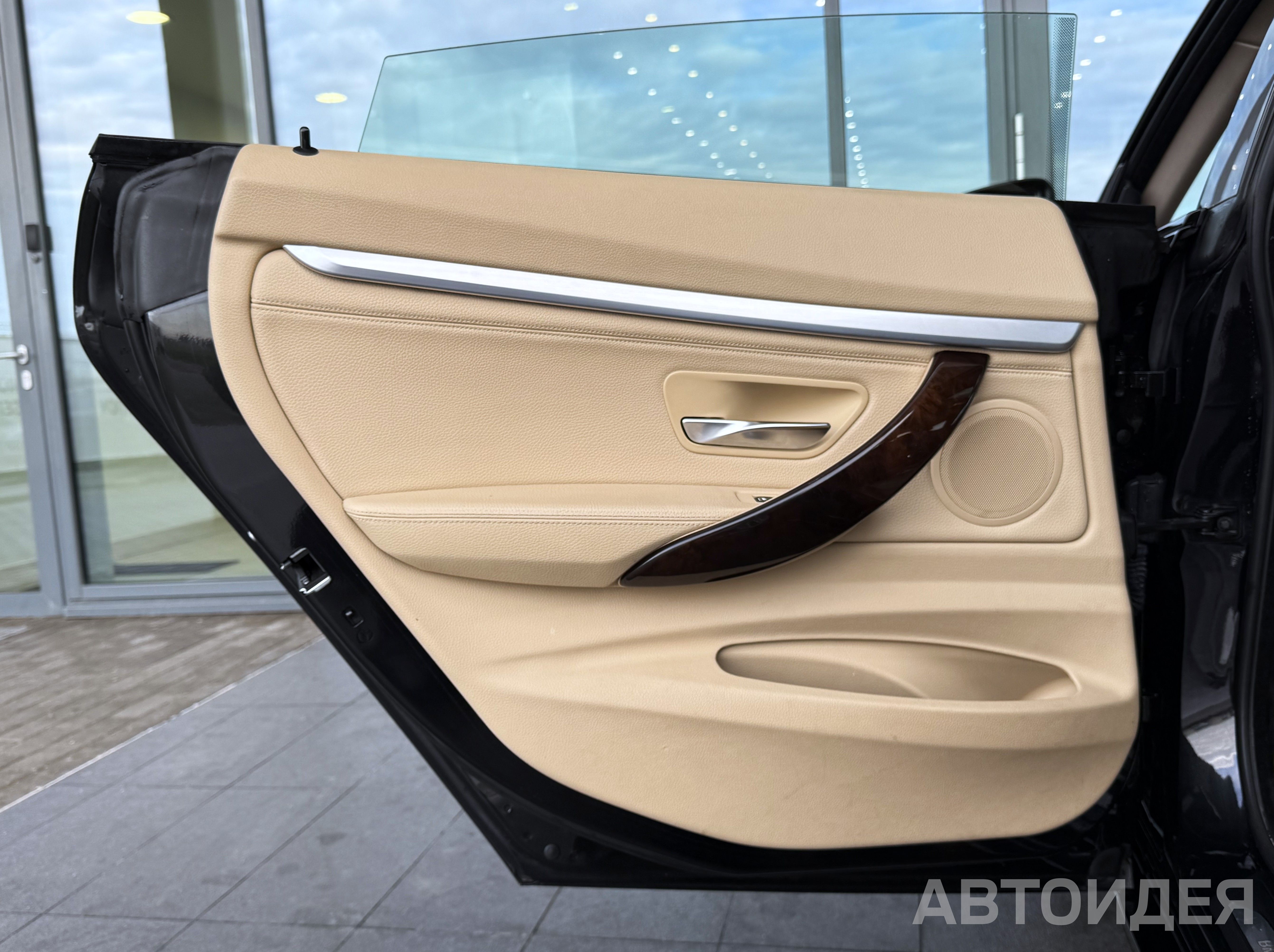 BMW 328i xDrive Gran Turismo фото 15