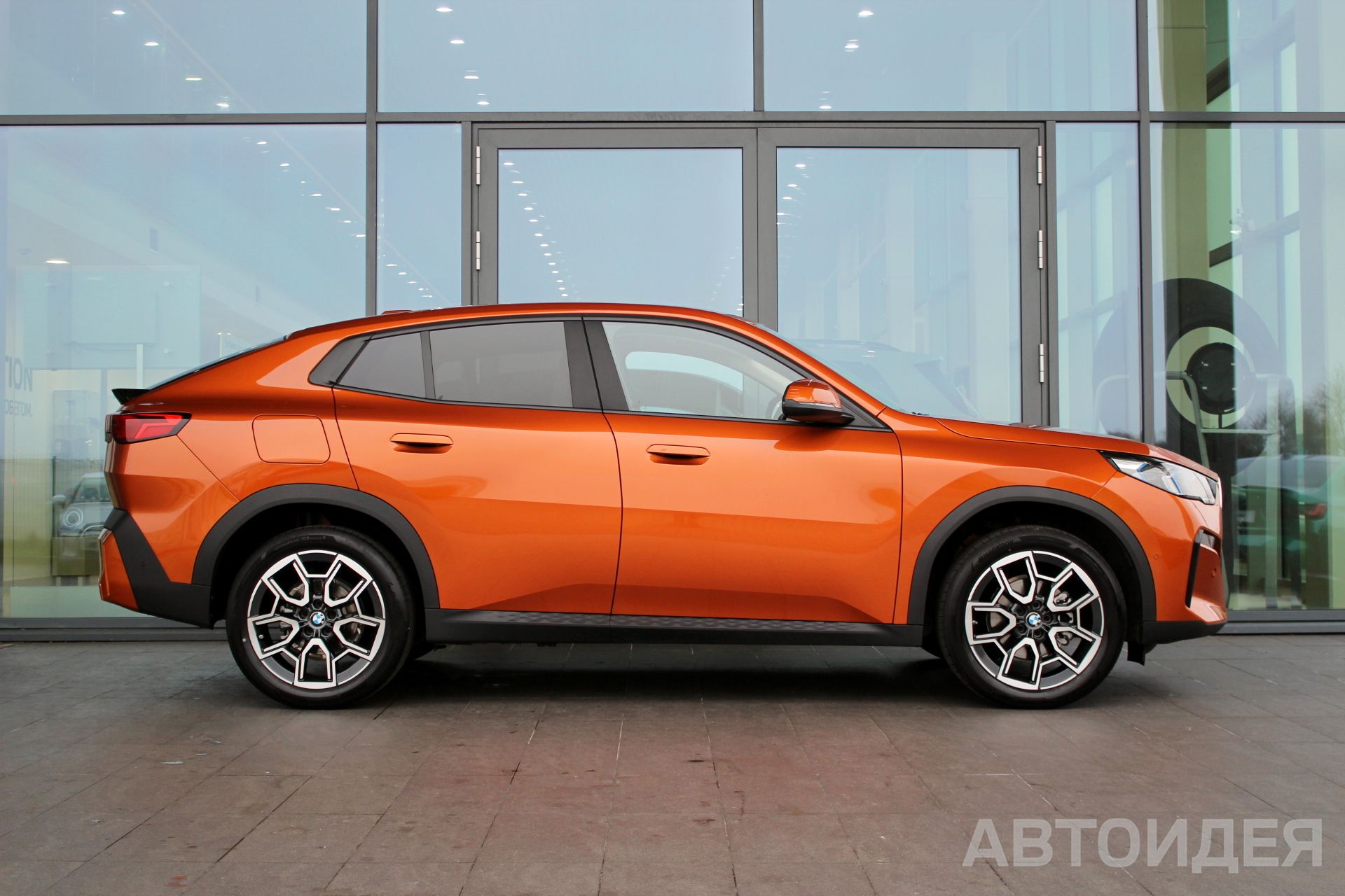 BMW X2 sDrive18i фото 3