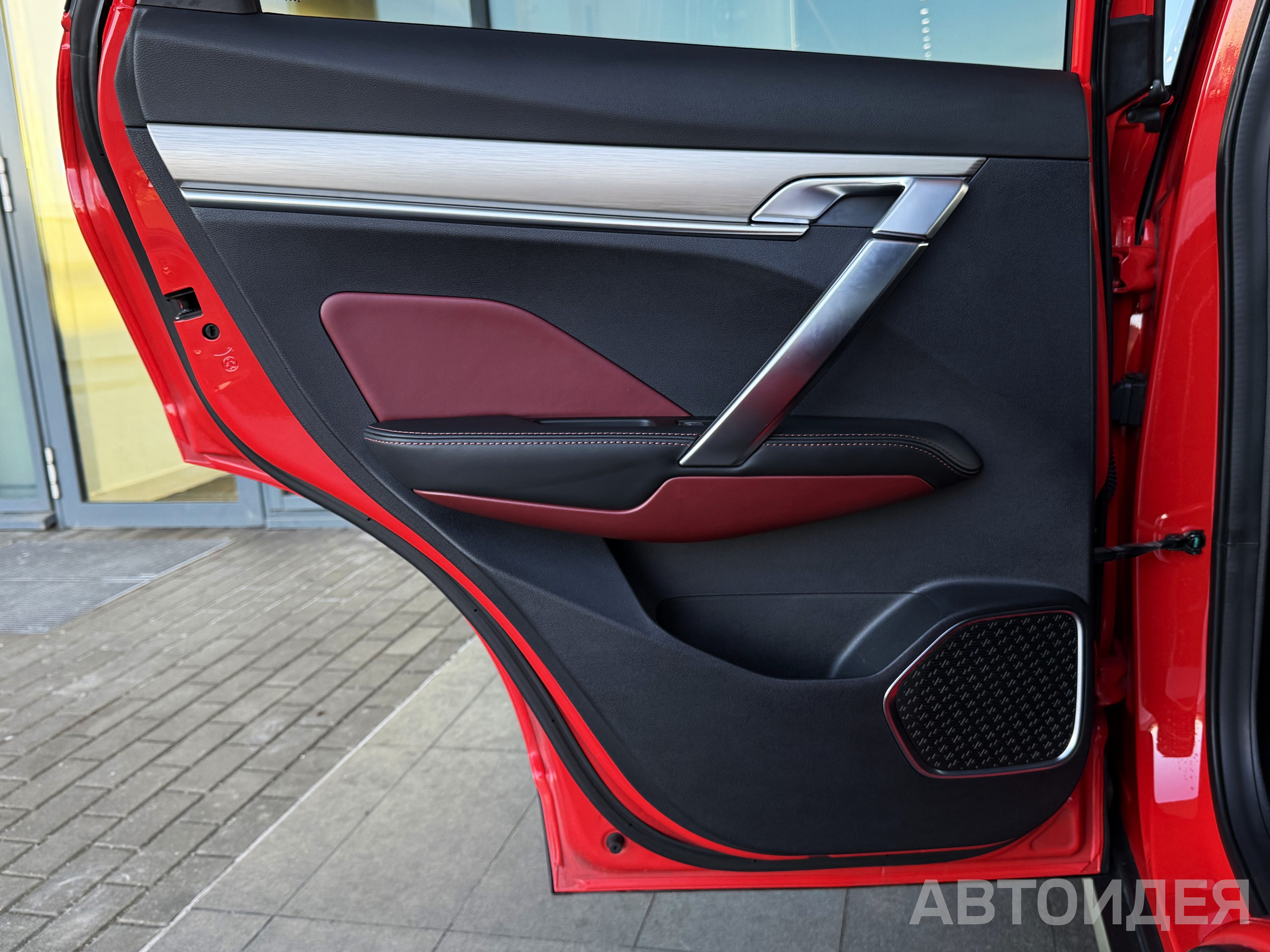 GEELY COOLRAY фото 13