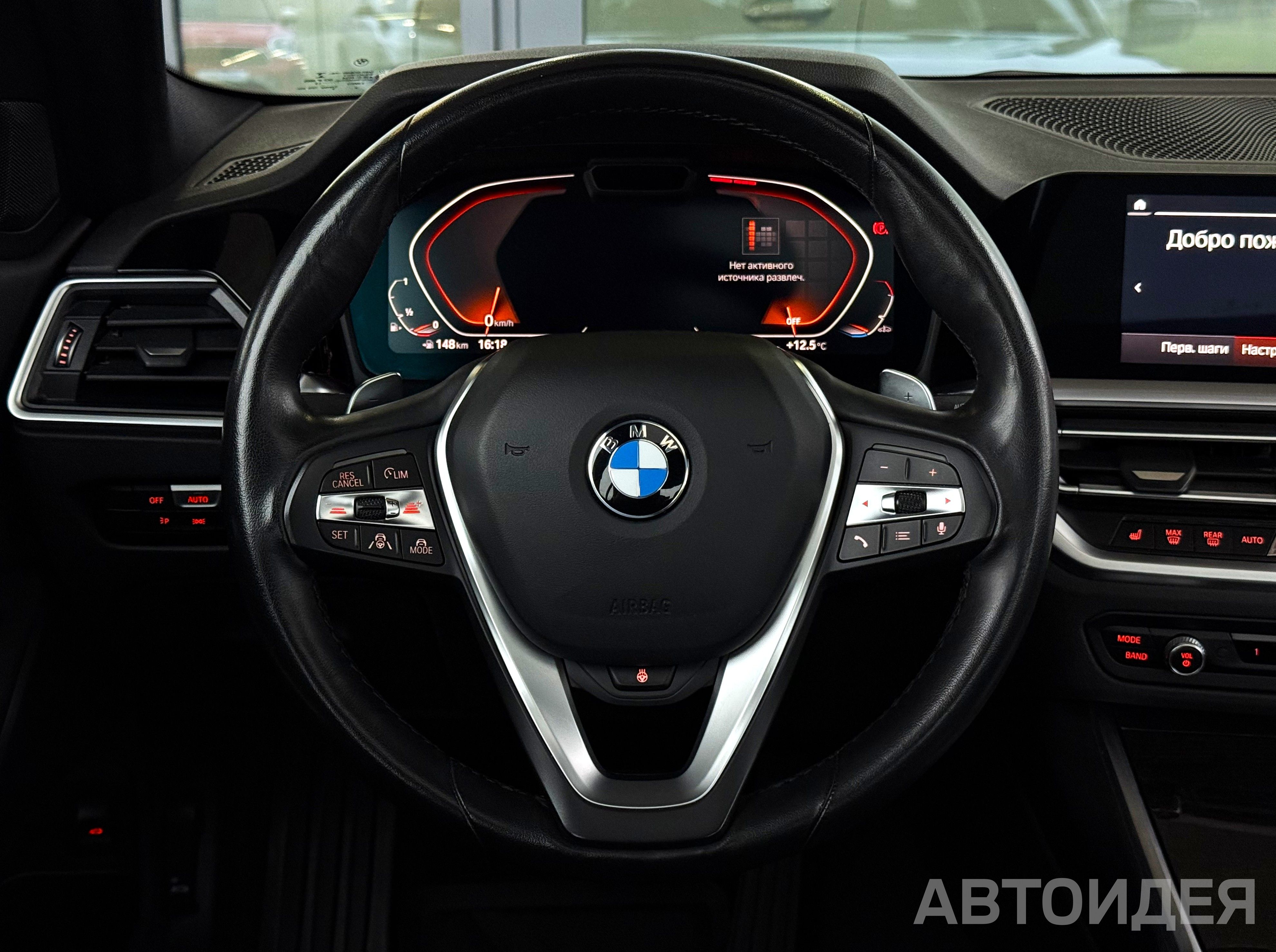 BMW 330i xDrive фото 8