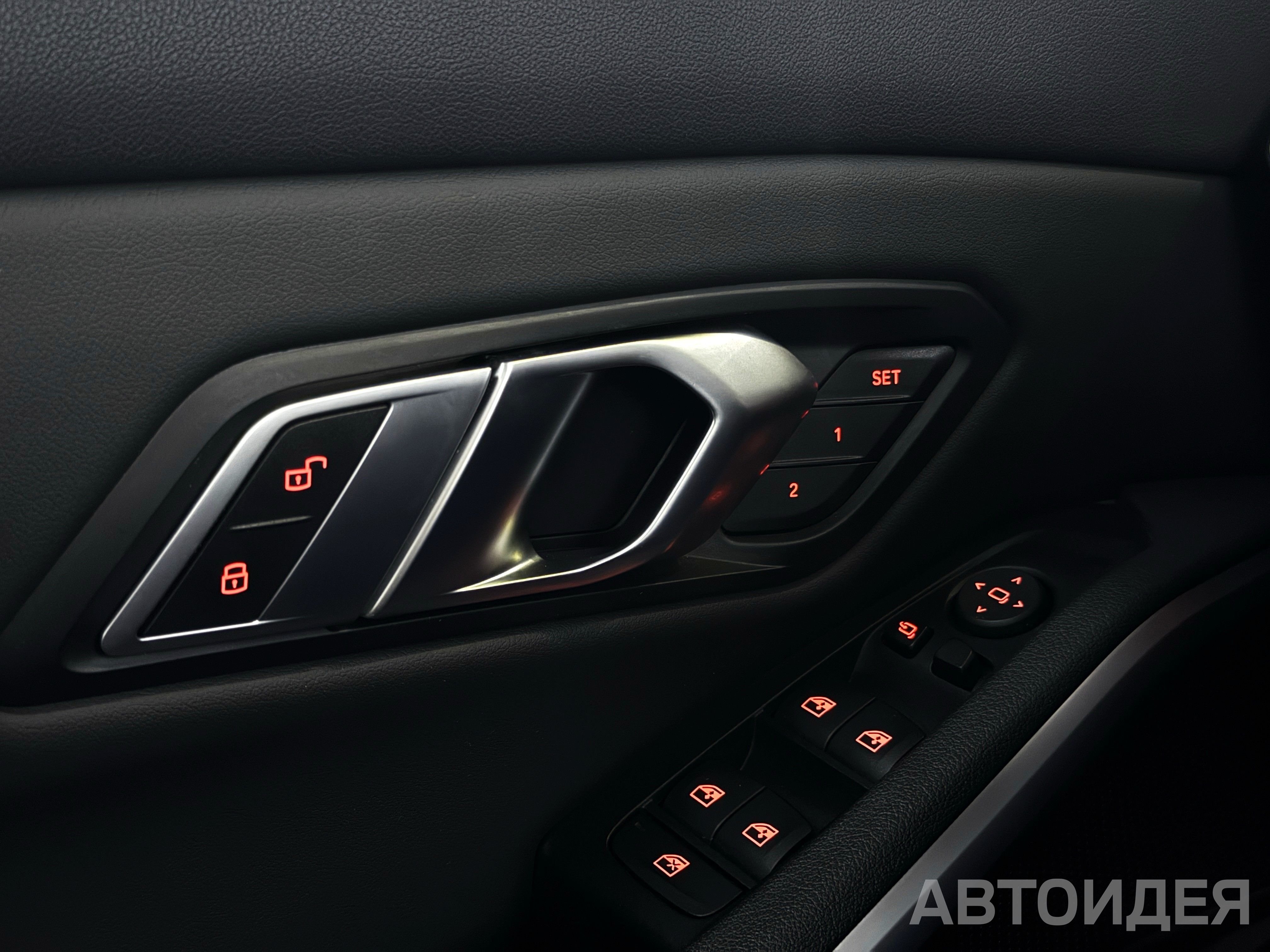 BMW 330i xDrive фото 26