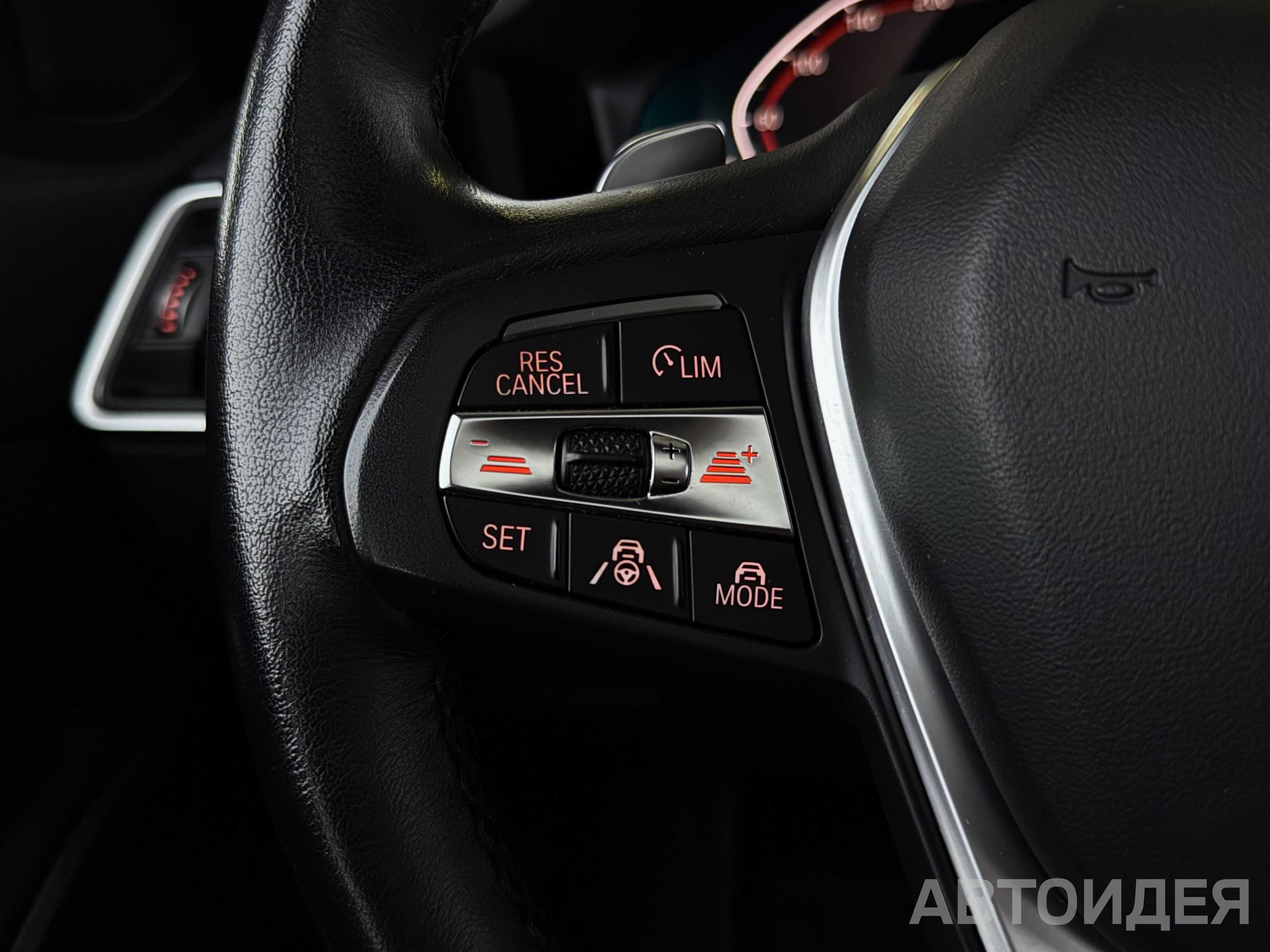 BMW 330i xDrive фото 9