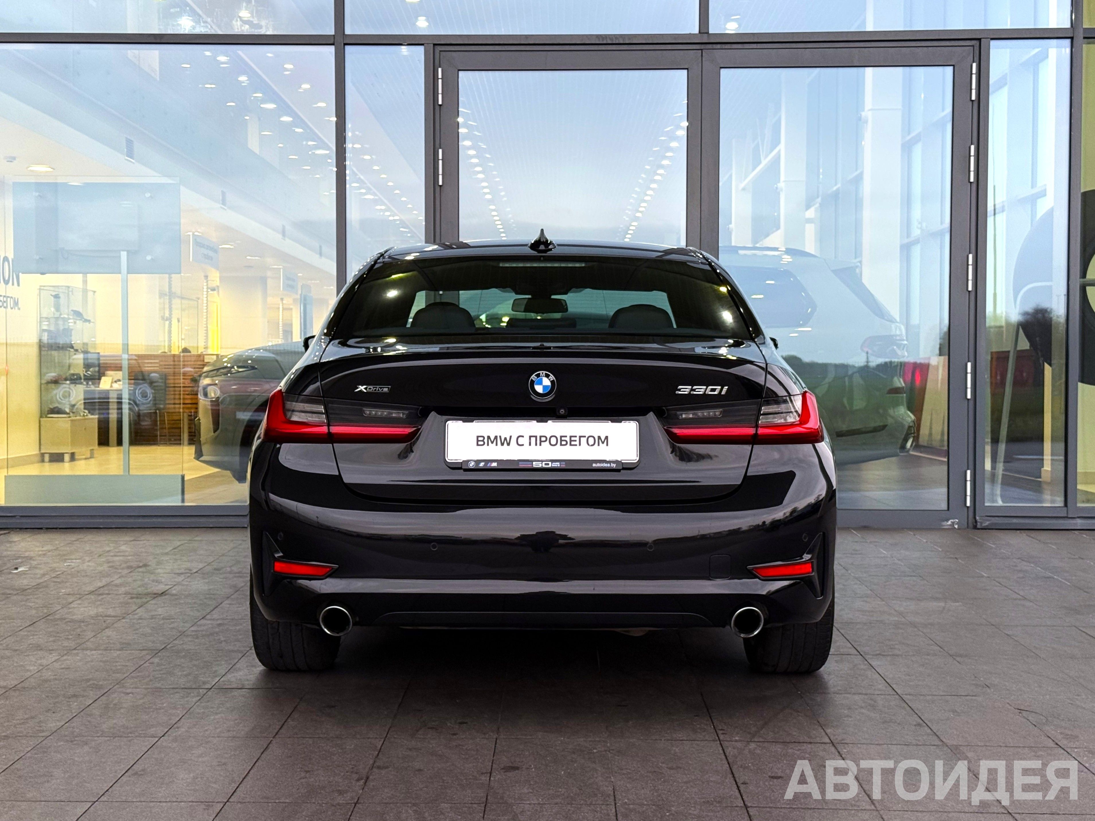 BMW 330i xDrive фото 4