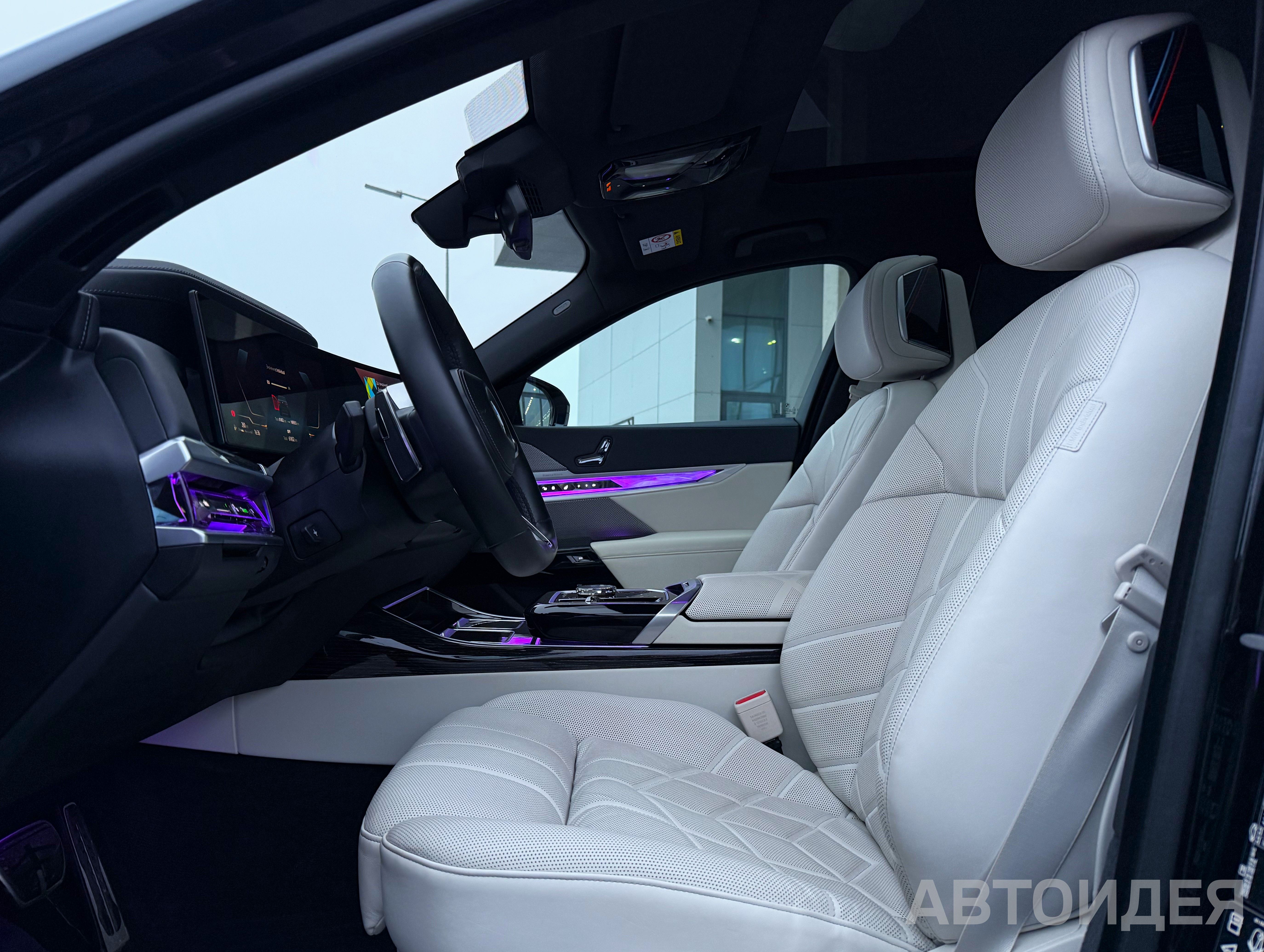 BMW 740d xDrive фото 13