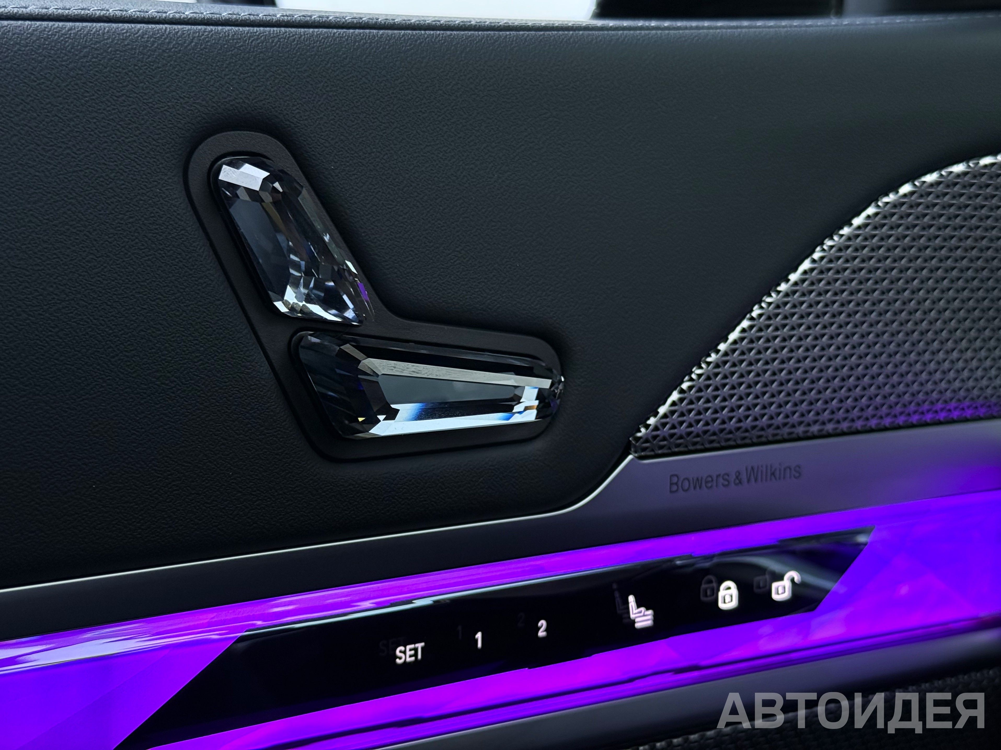 BMW 740d xDrive фото 25