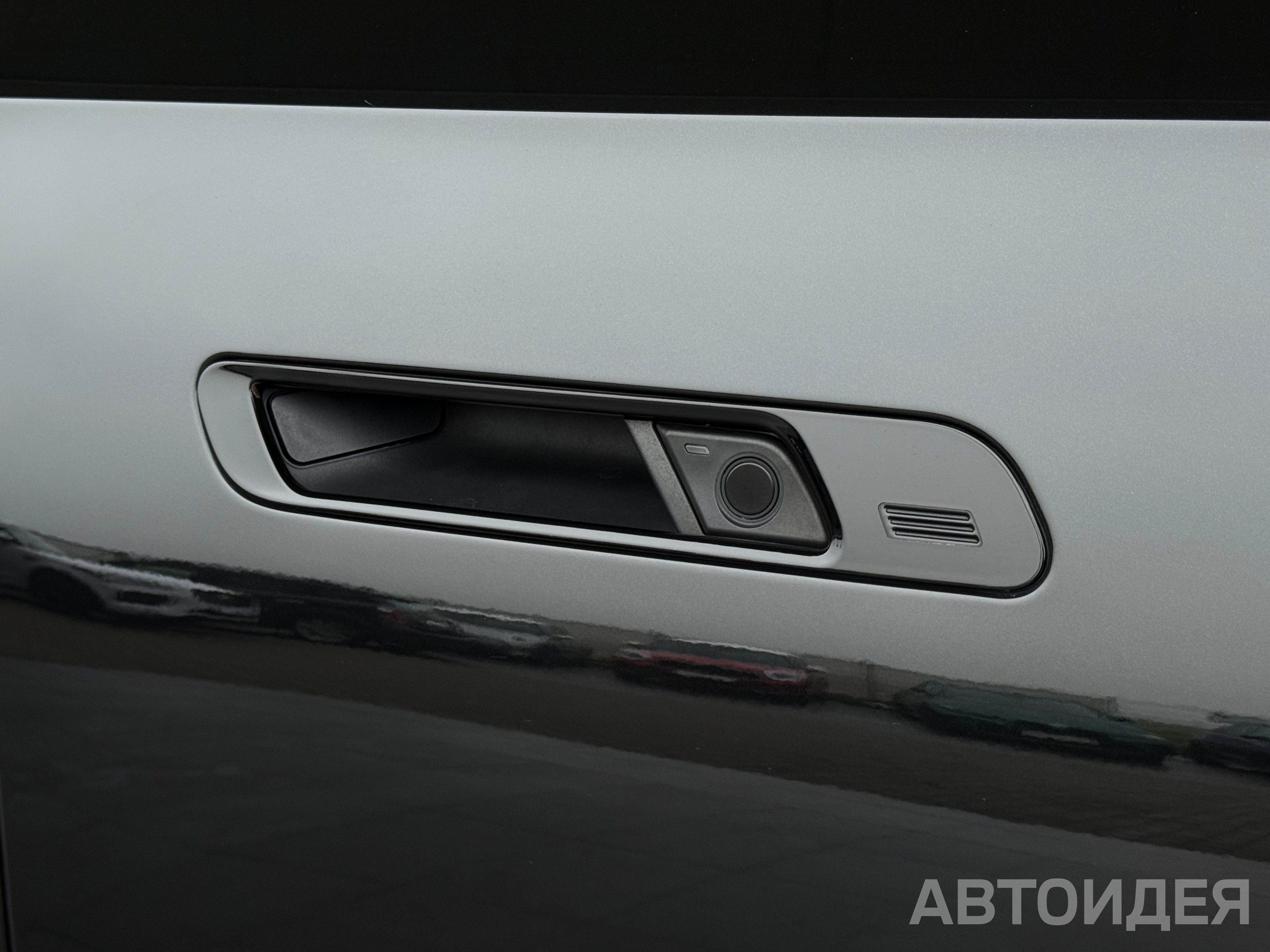 BMW 740d xDrive фото 27