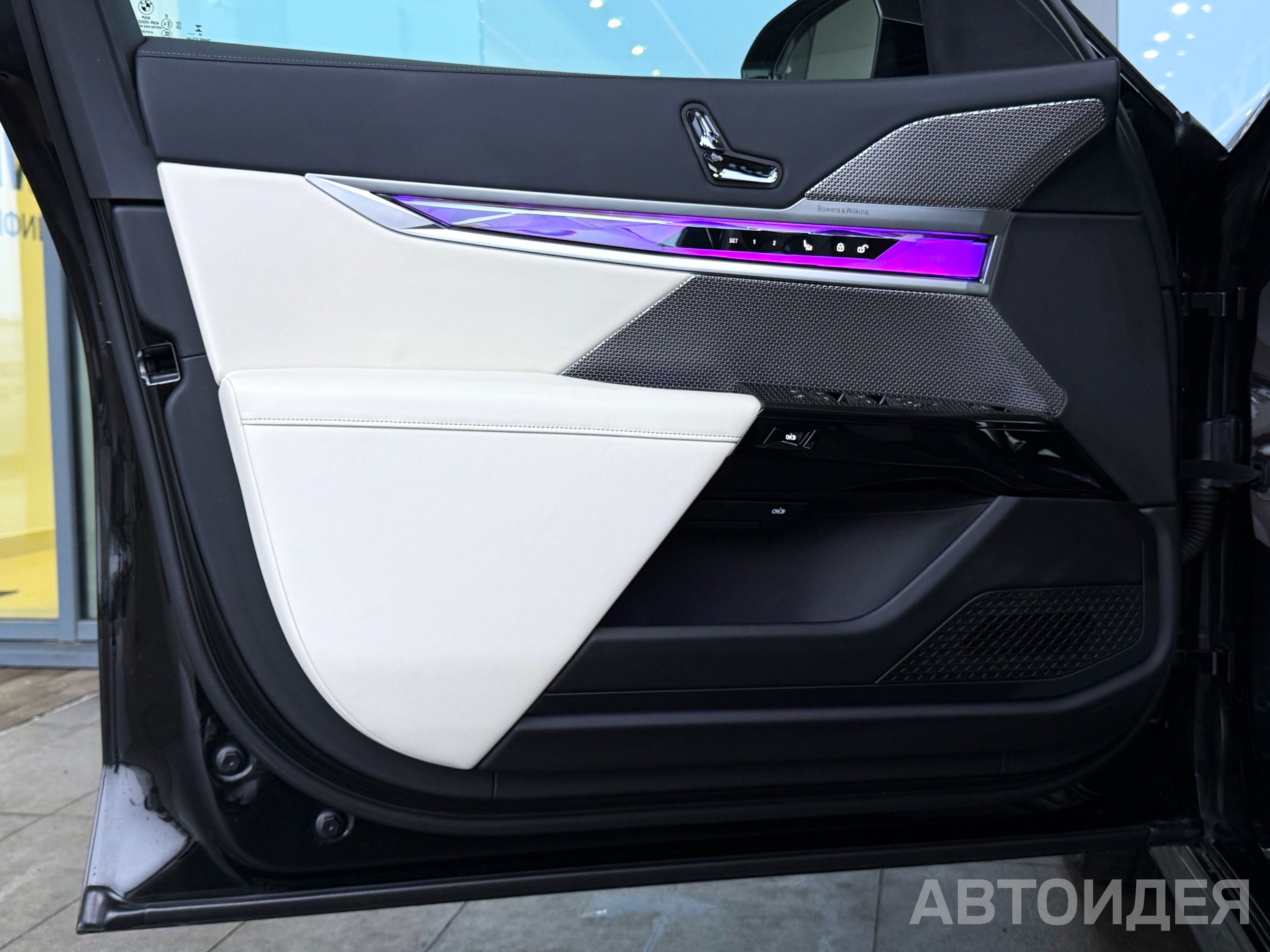 BMW 740d xDrive фото 11