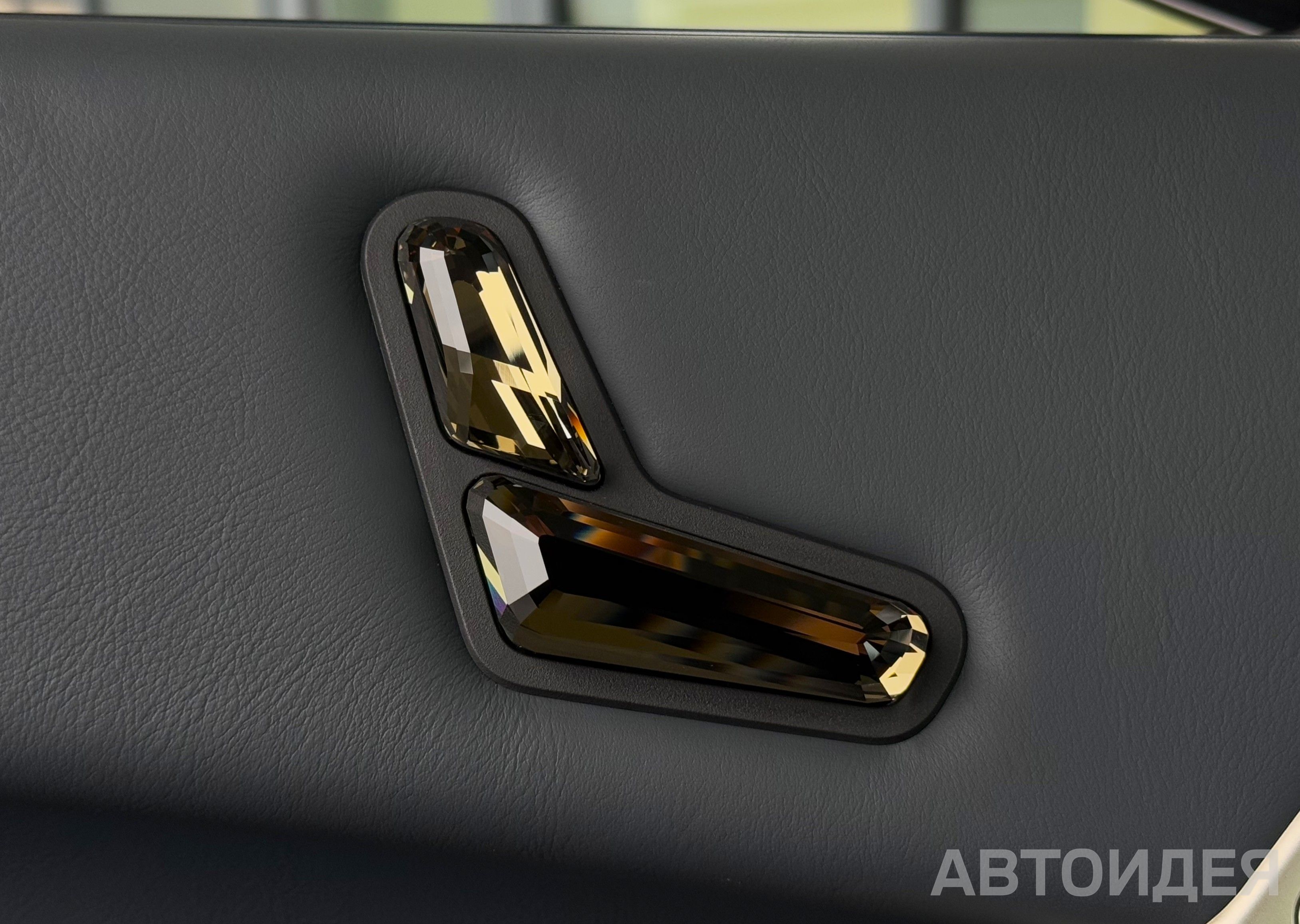 BMW i iX xDrive40 фото 11