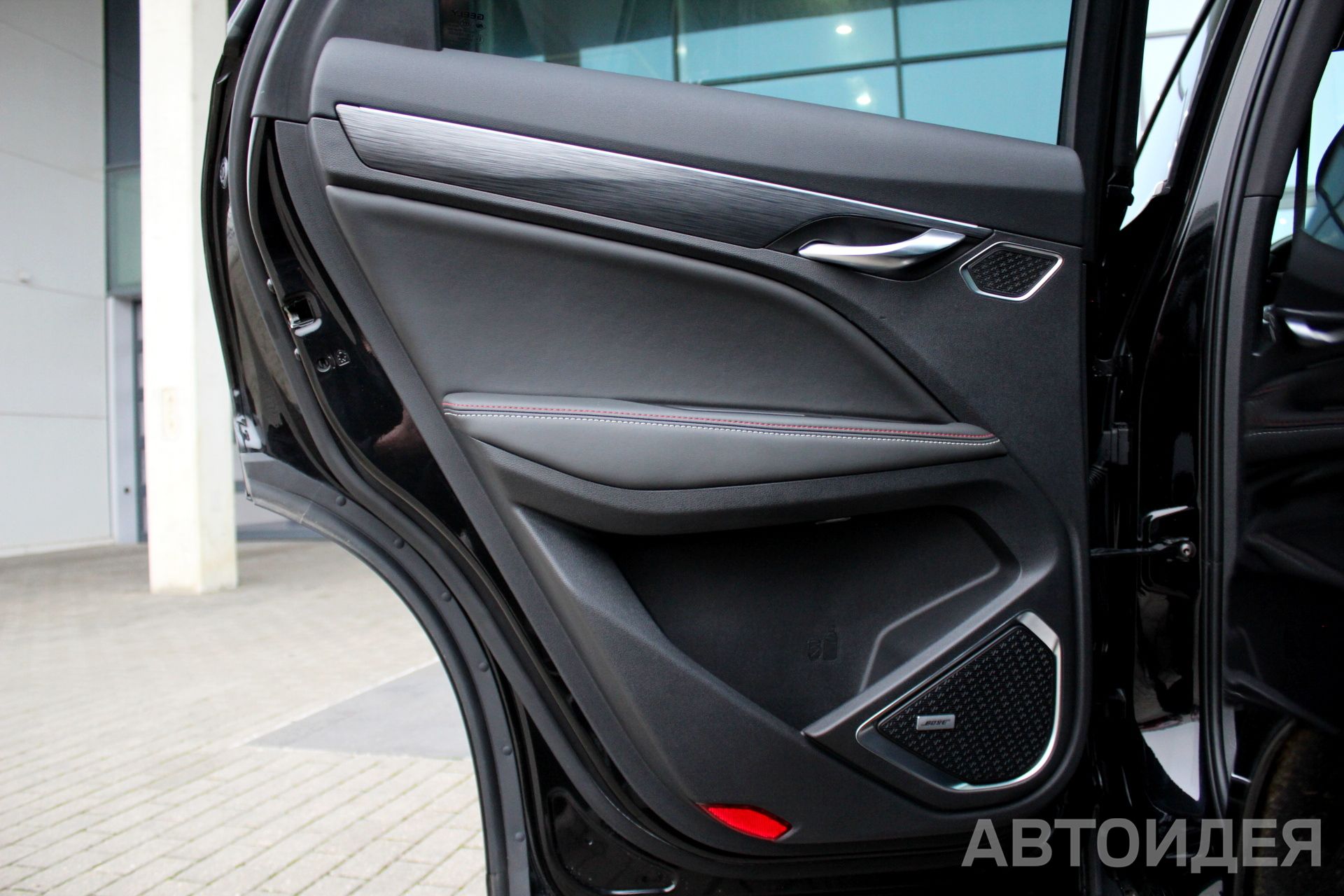 GEELY Tugella фото 22