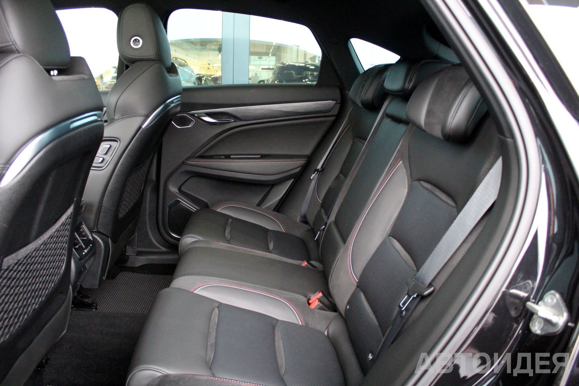 GEELY Tugella фото 23