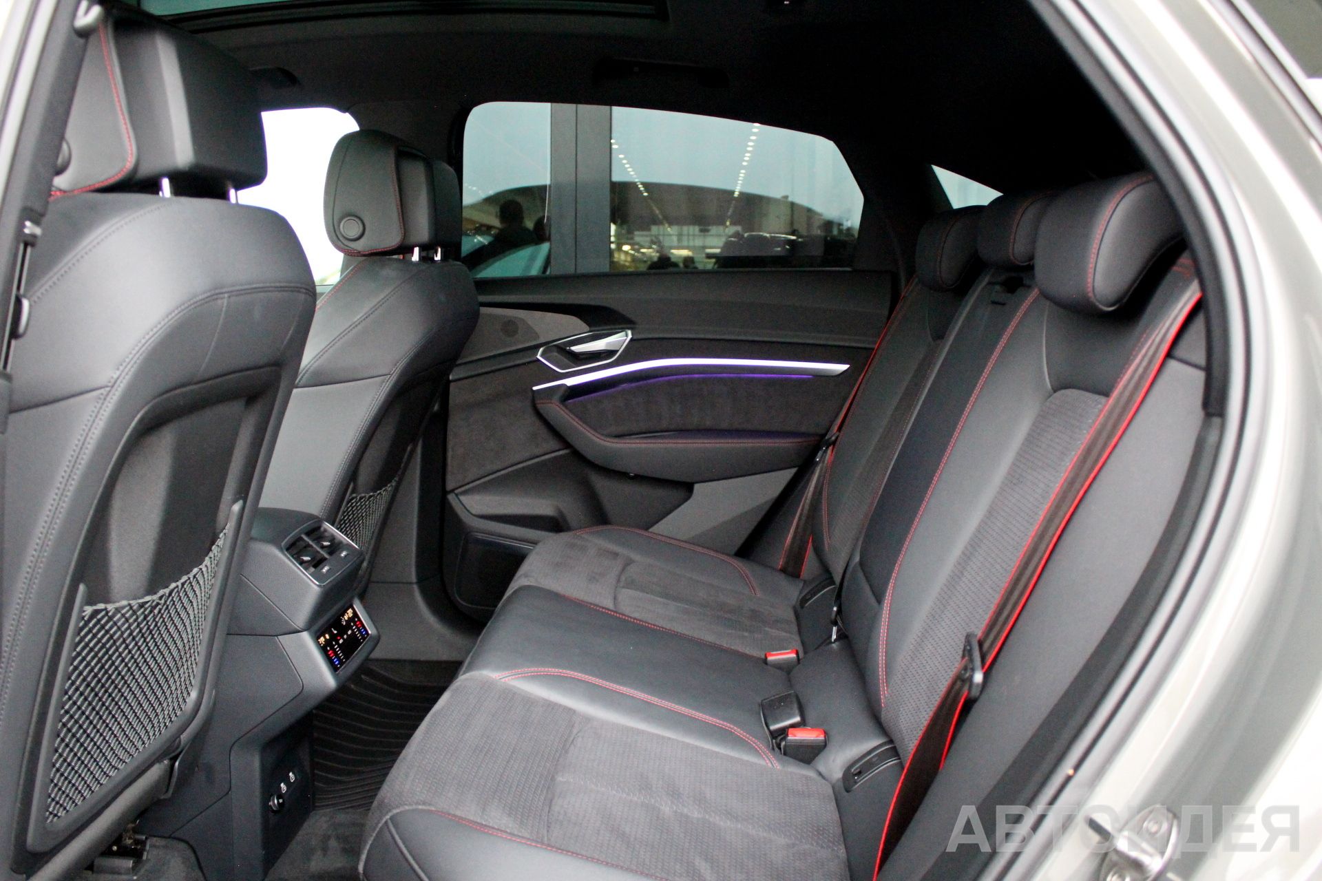 Audi Q8 SPORTBACK 50 E-TRON фото 25