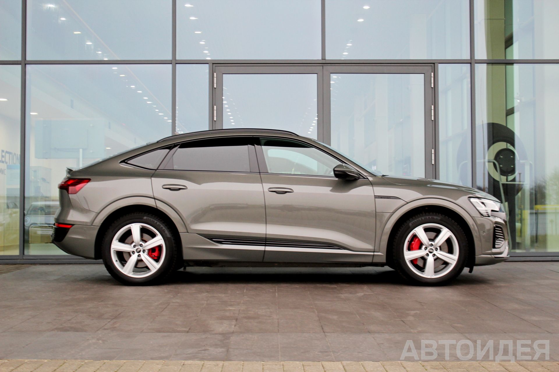 Audi Q8 SPORTBACK 50 E-TRON фото 3