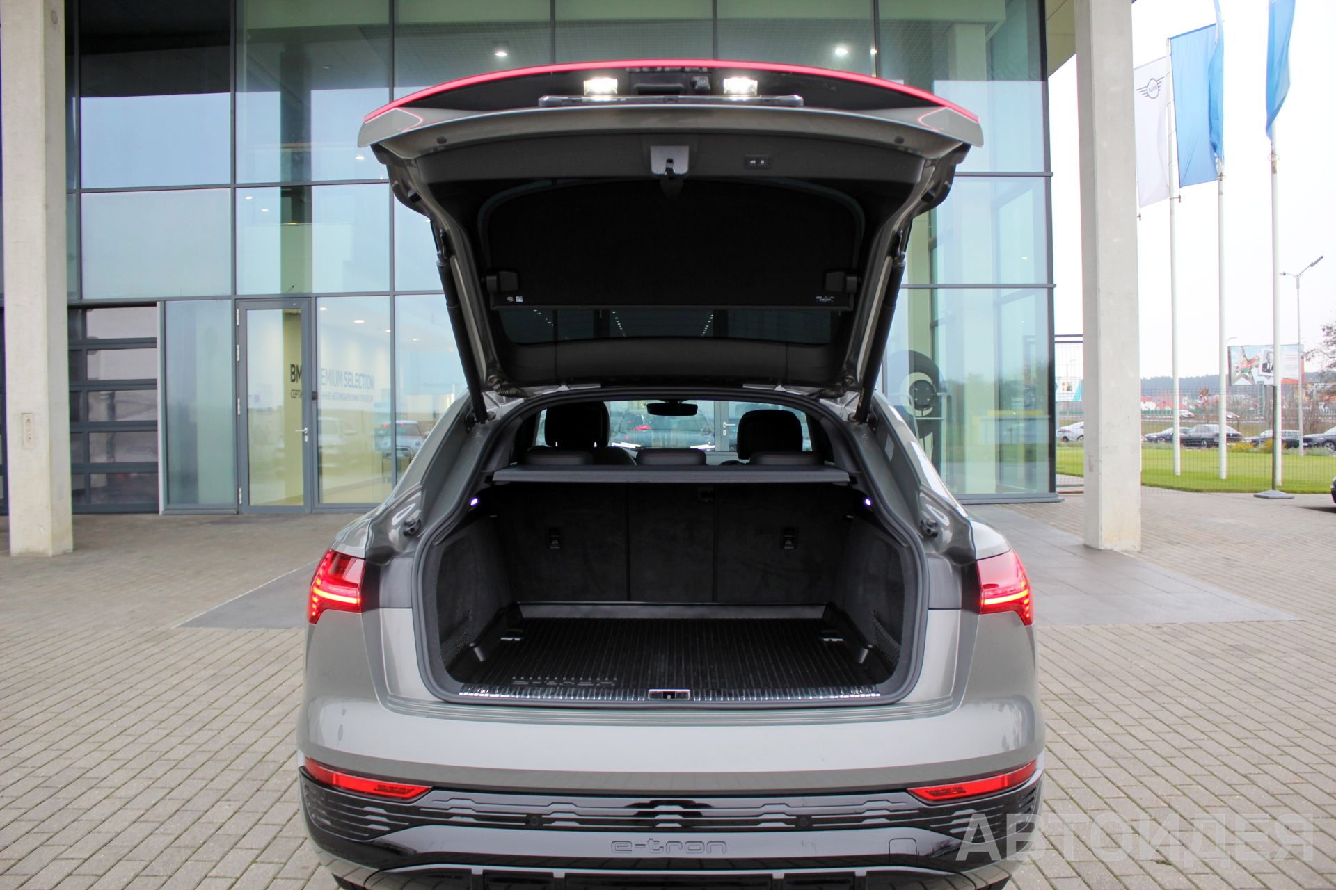 Audi Q8 SPORTBACK 50 E-TRON фото 28
