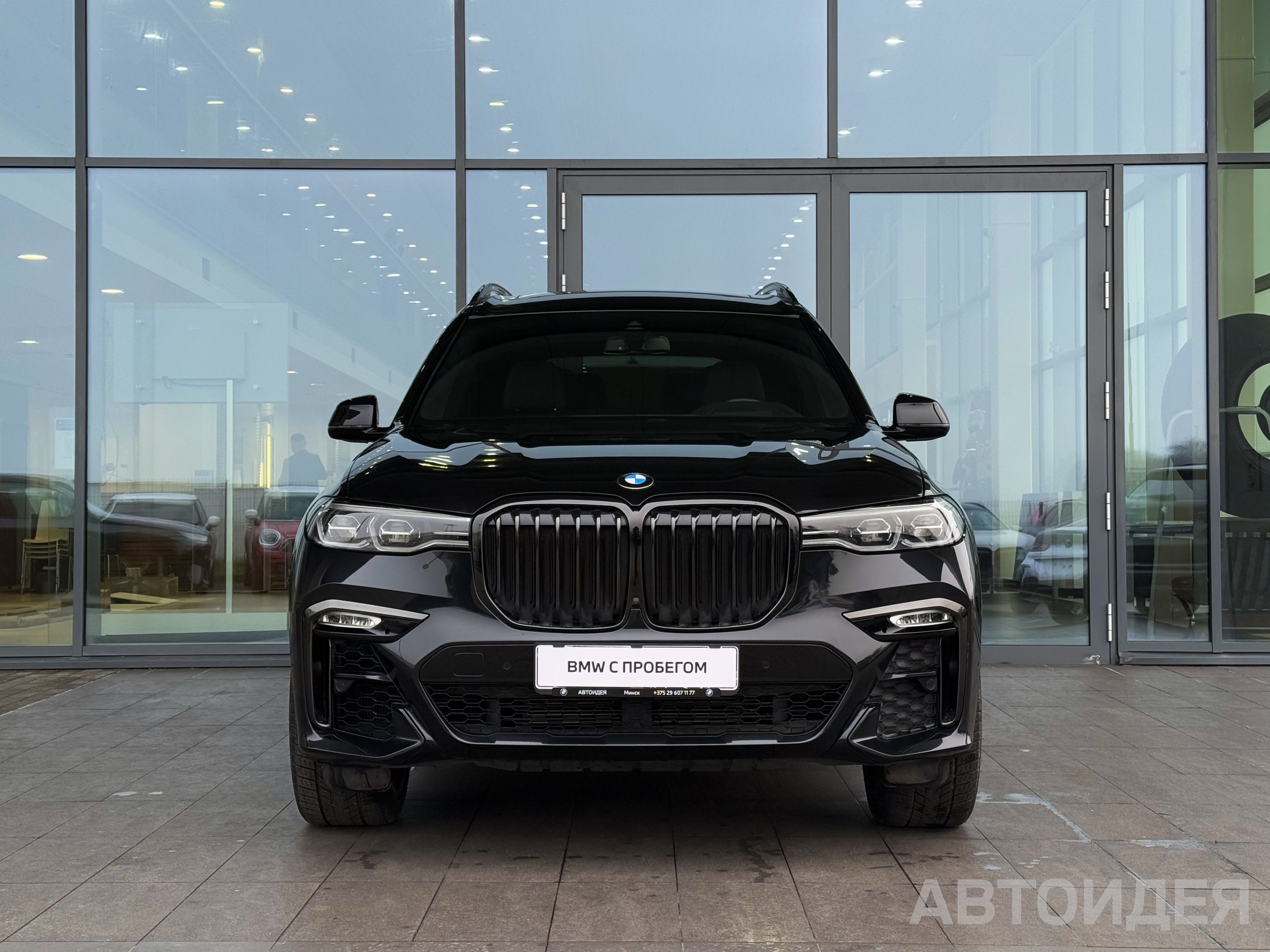 BMW X7 xDrive40i фото 1