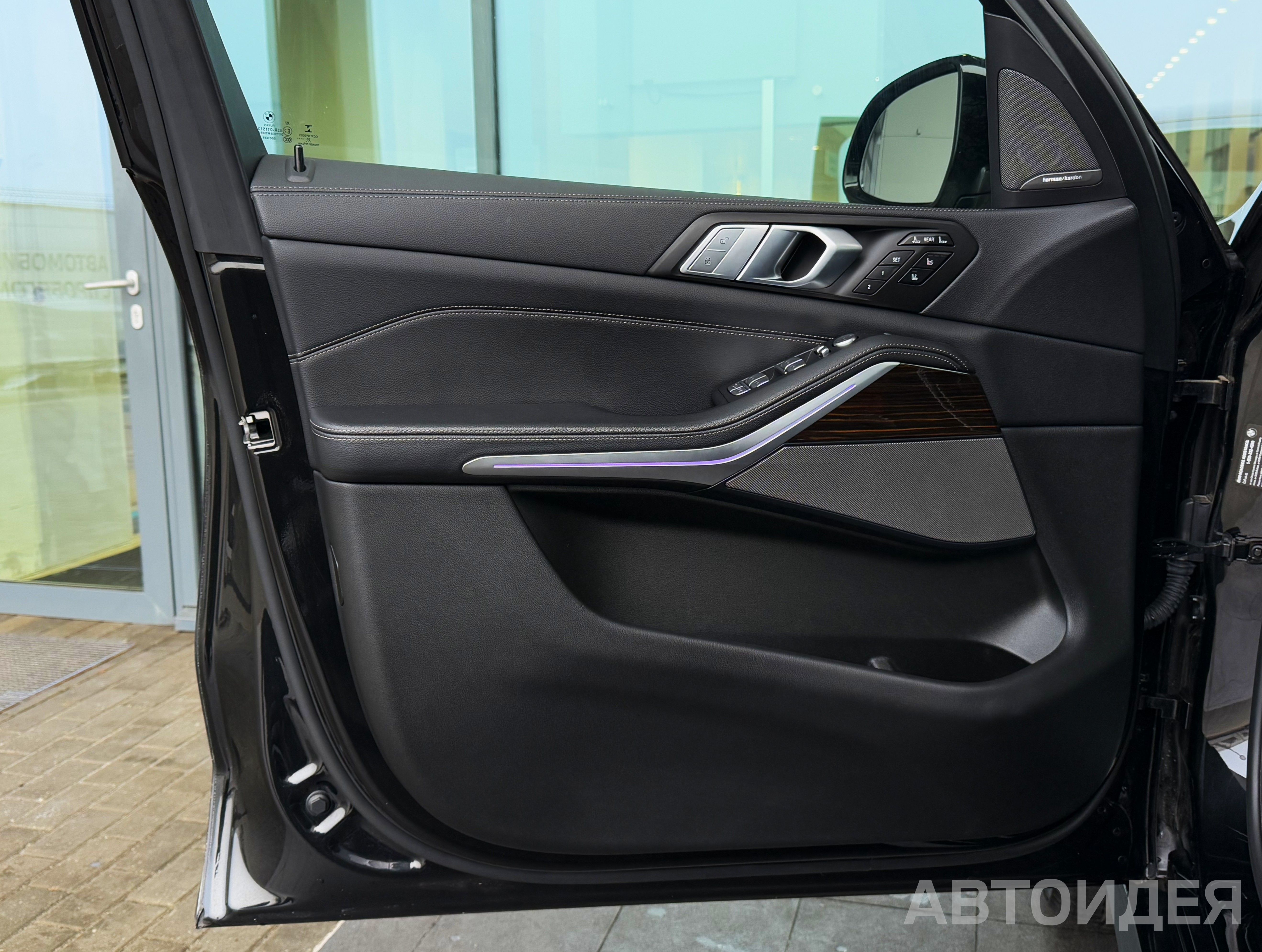 BMW X7 xDrive40i фото 10