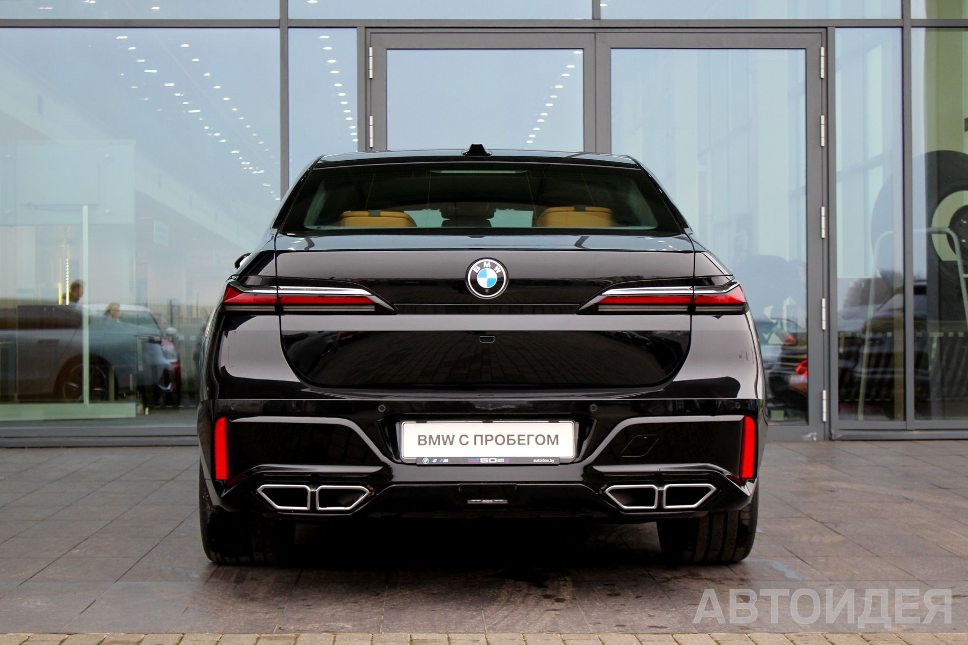 BMW 760i xDrive фото 5
