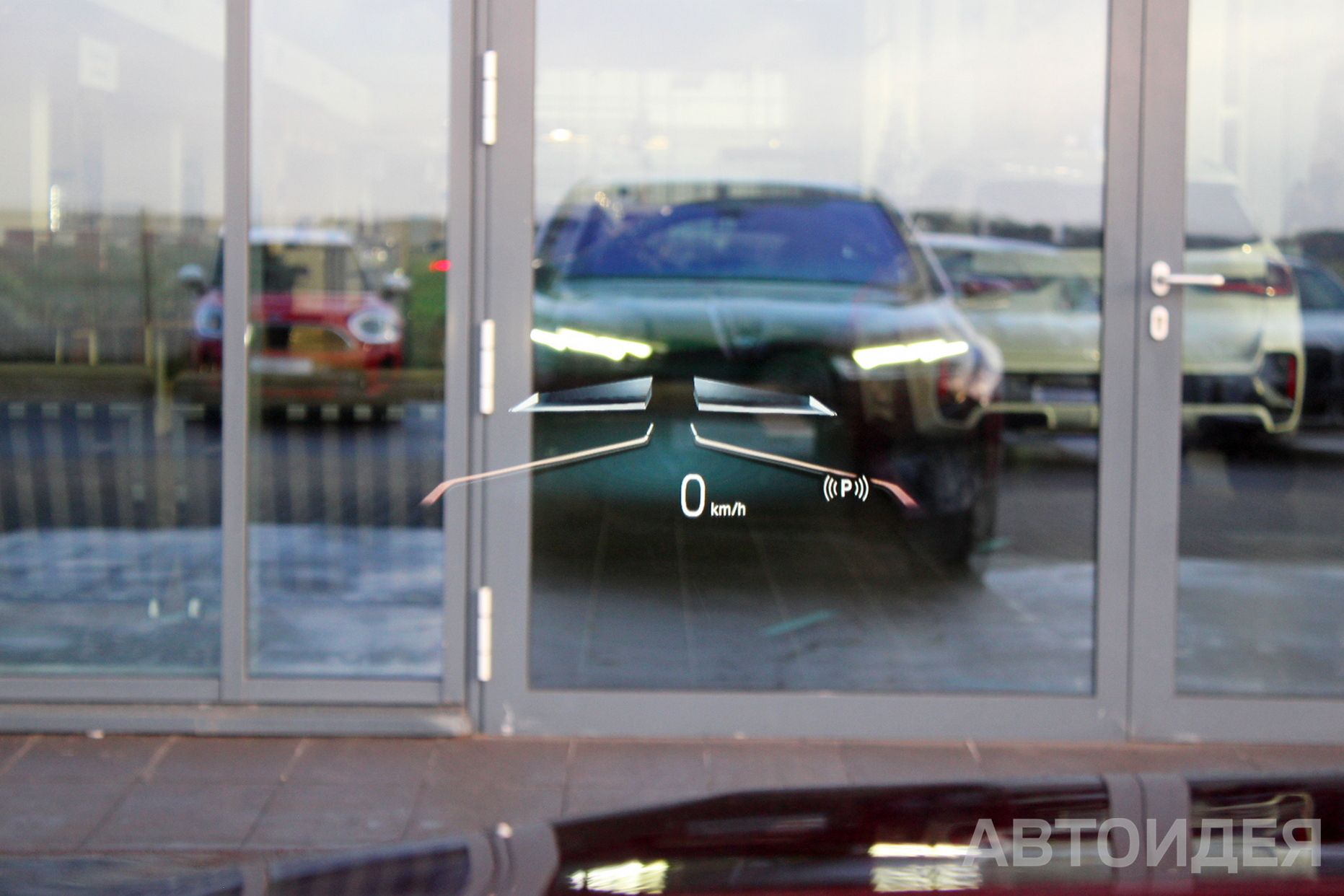 BMW i iX xDrive50 фото 12