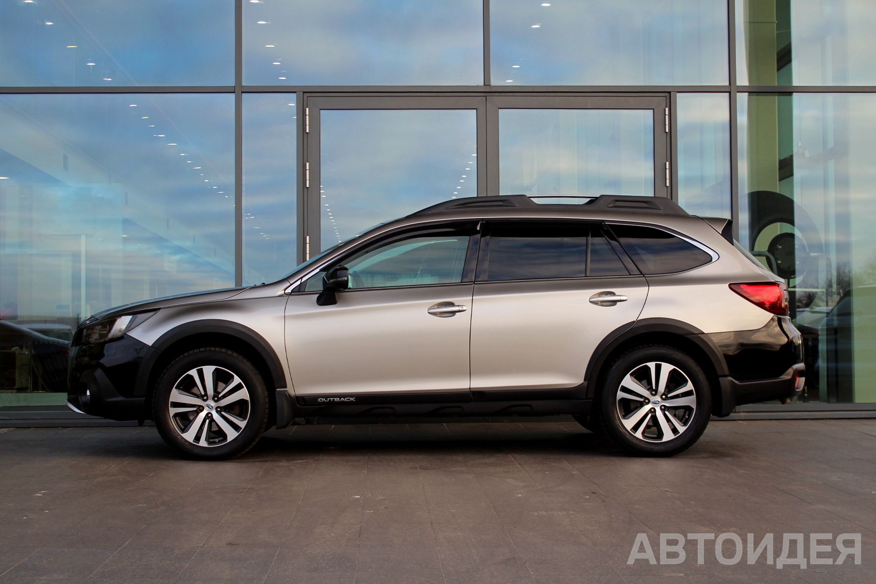 subaru OUTBACK фото 2