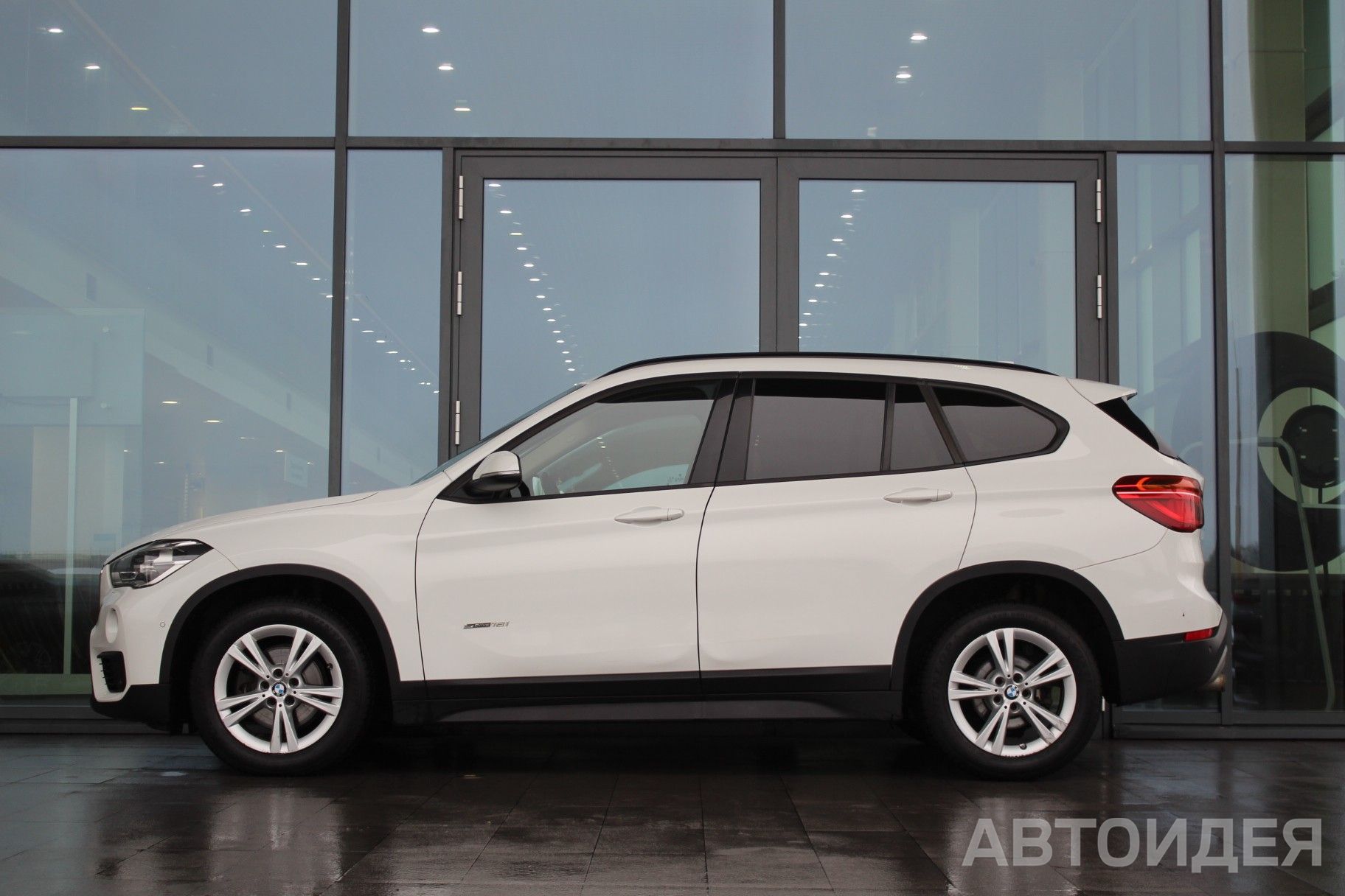BMW X1 sDrive 18i фото 3