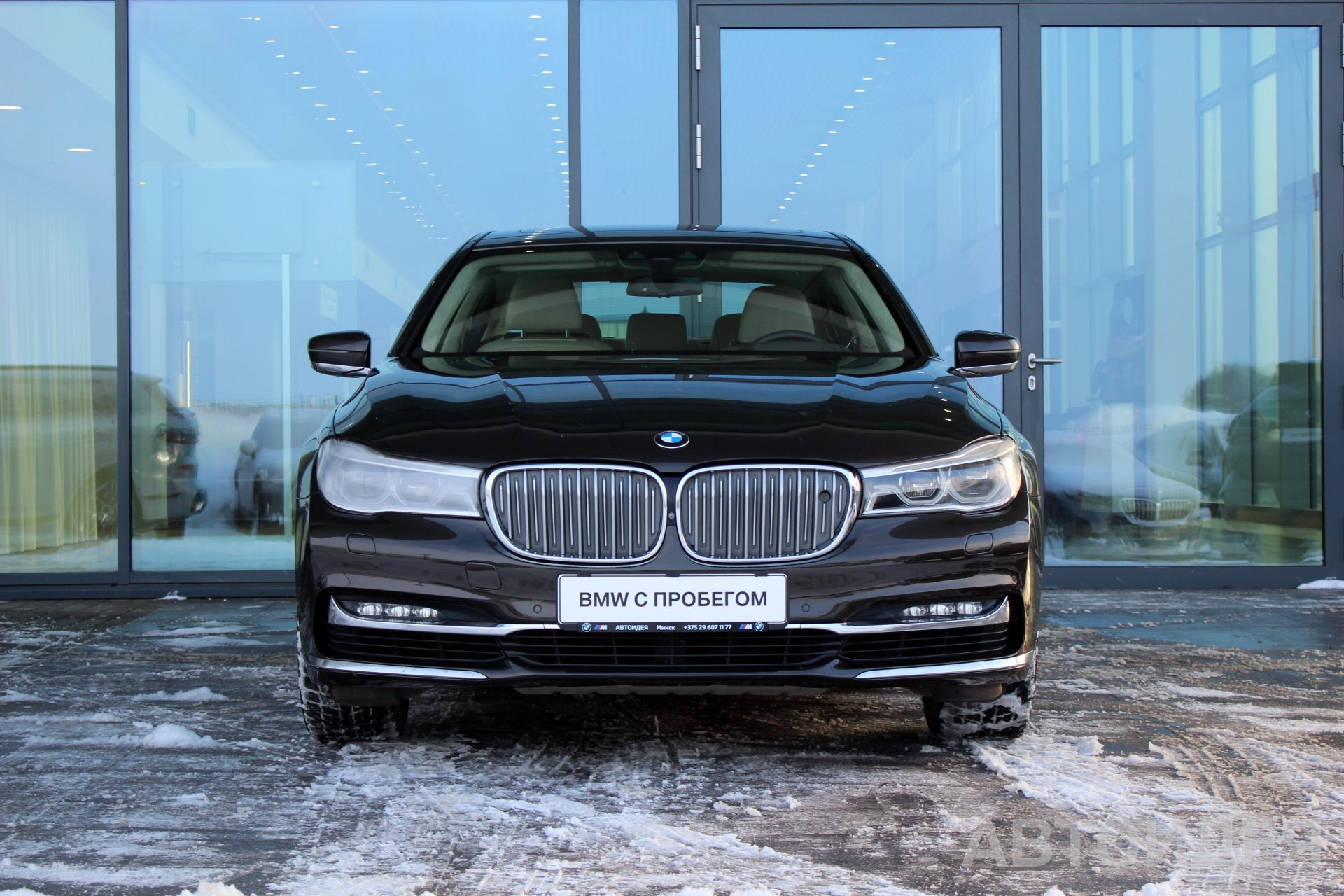 BMW 750Li xDrive Sedan фото 4