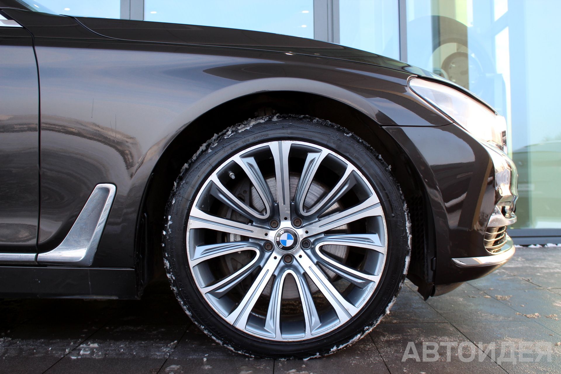 BMW 750Li xDrive Sedan фото 6