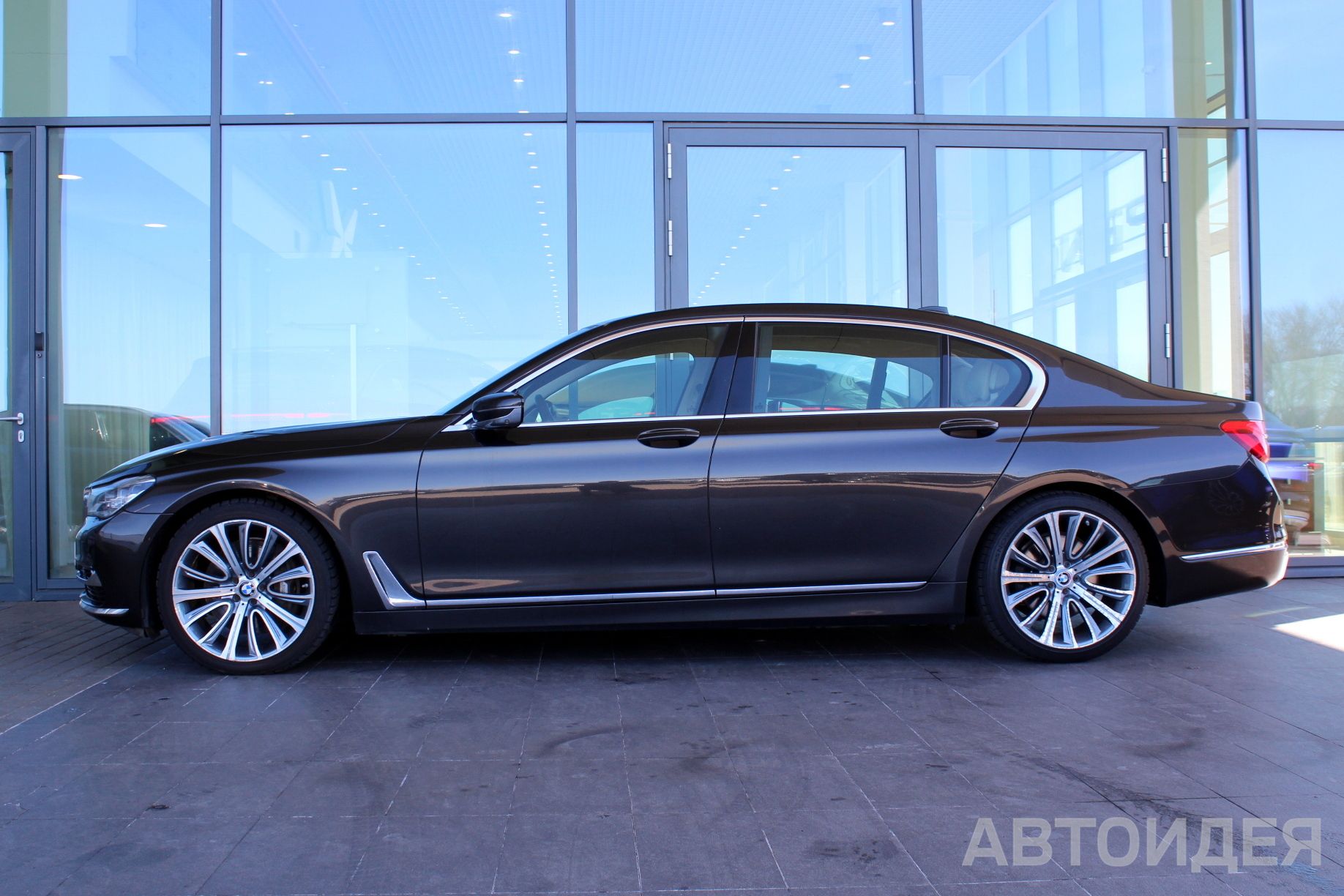 BMW 750Li xDrive Sedan Окраска кузова  