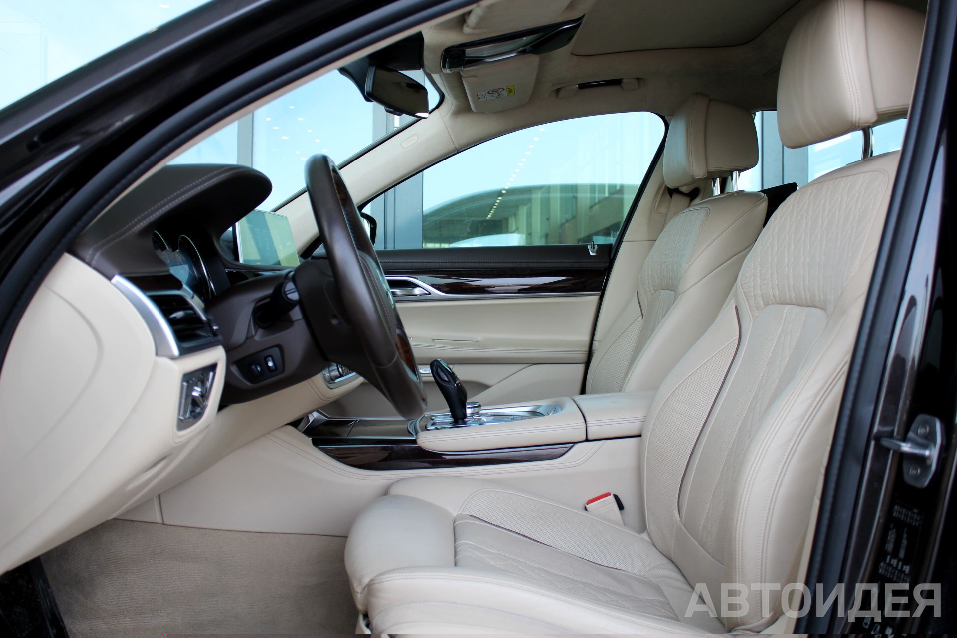 BMW 750Li xDrive Sedan Окраска кузова  