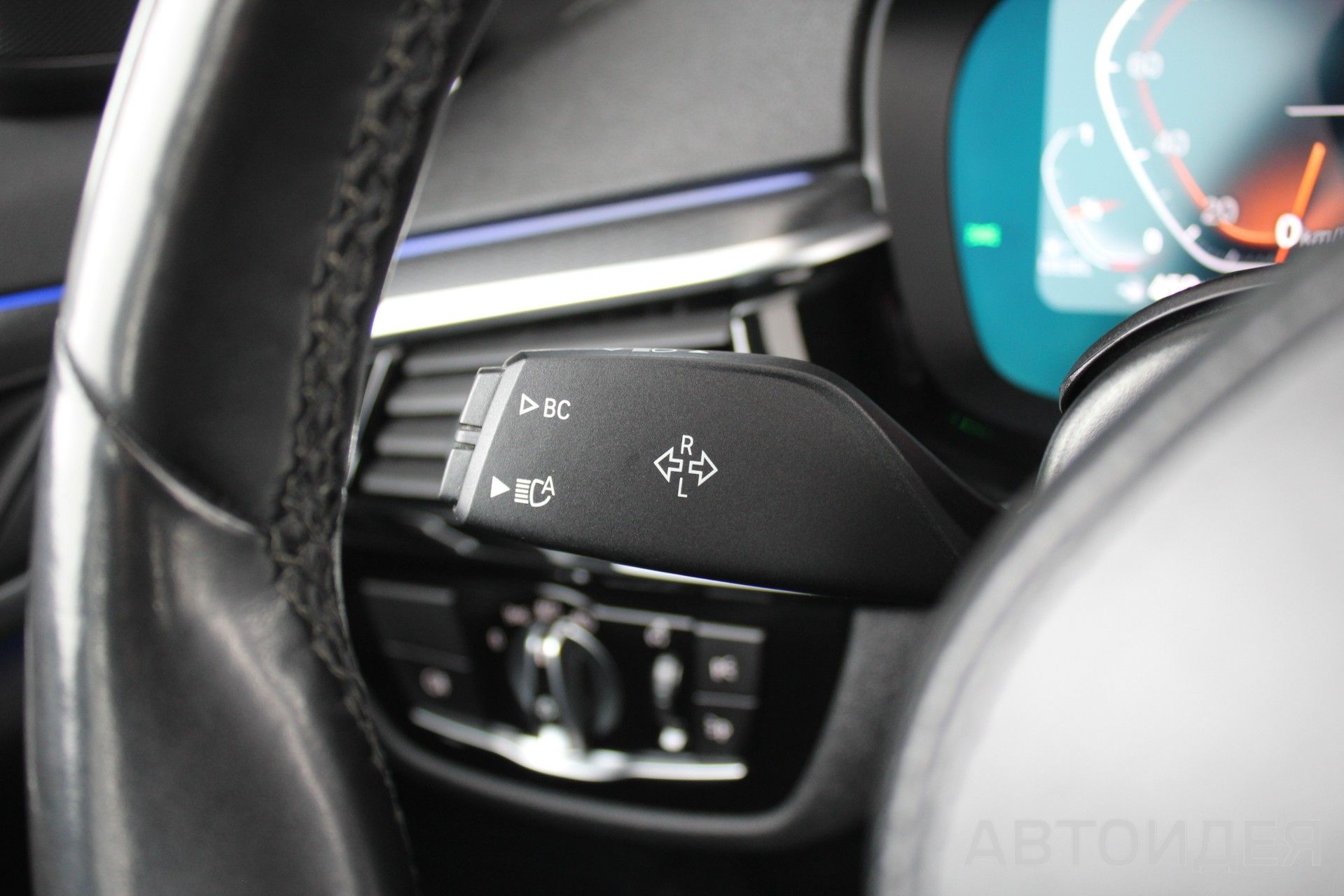 BMW 520d xDrive фото 10