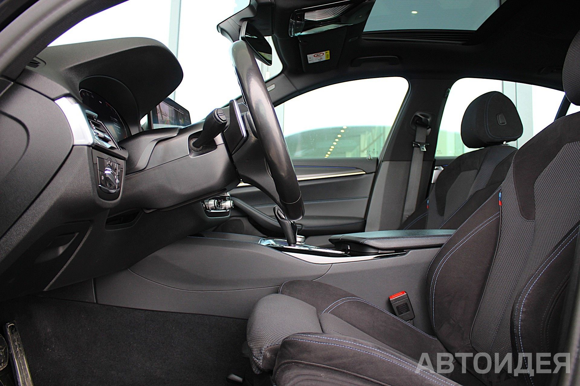 BMW 520d xDrive фото 13